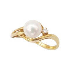 Everyday Dainty Minimalist Pearl and Diamond Simple Knot 18k Yellow Gold Ring