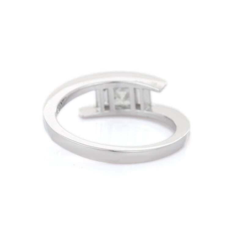 En vente :  Gift for Girlfriend en or blanc massif 18 carats avec diamants naturels de couleur « Everyday Dainty » 3