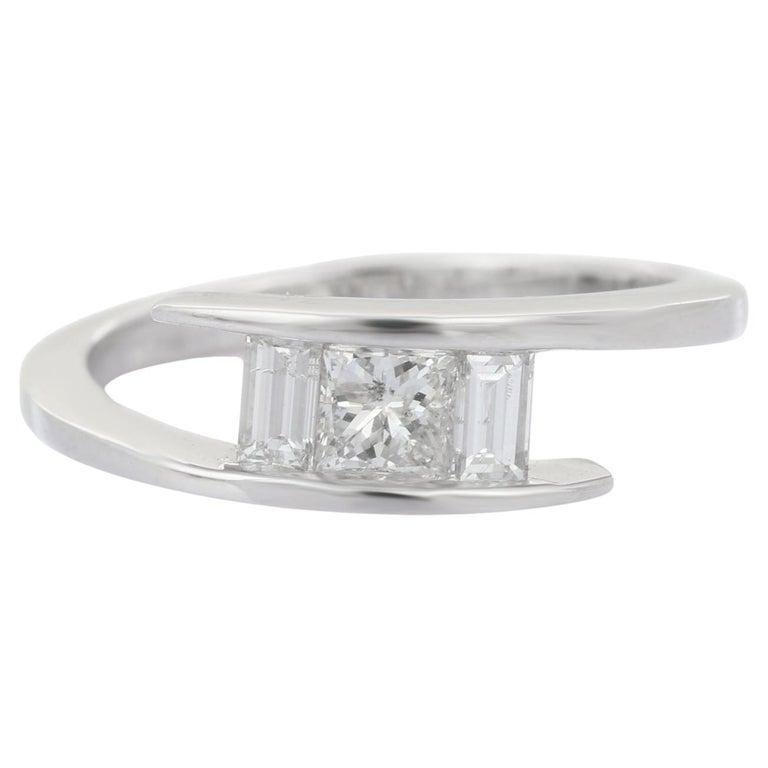 En vente :  Gift for Girlfriend en or blanc massif 18 carats avec diamants naturels de couleur « Everyday Dainty » 9