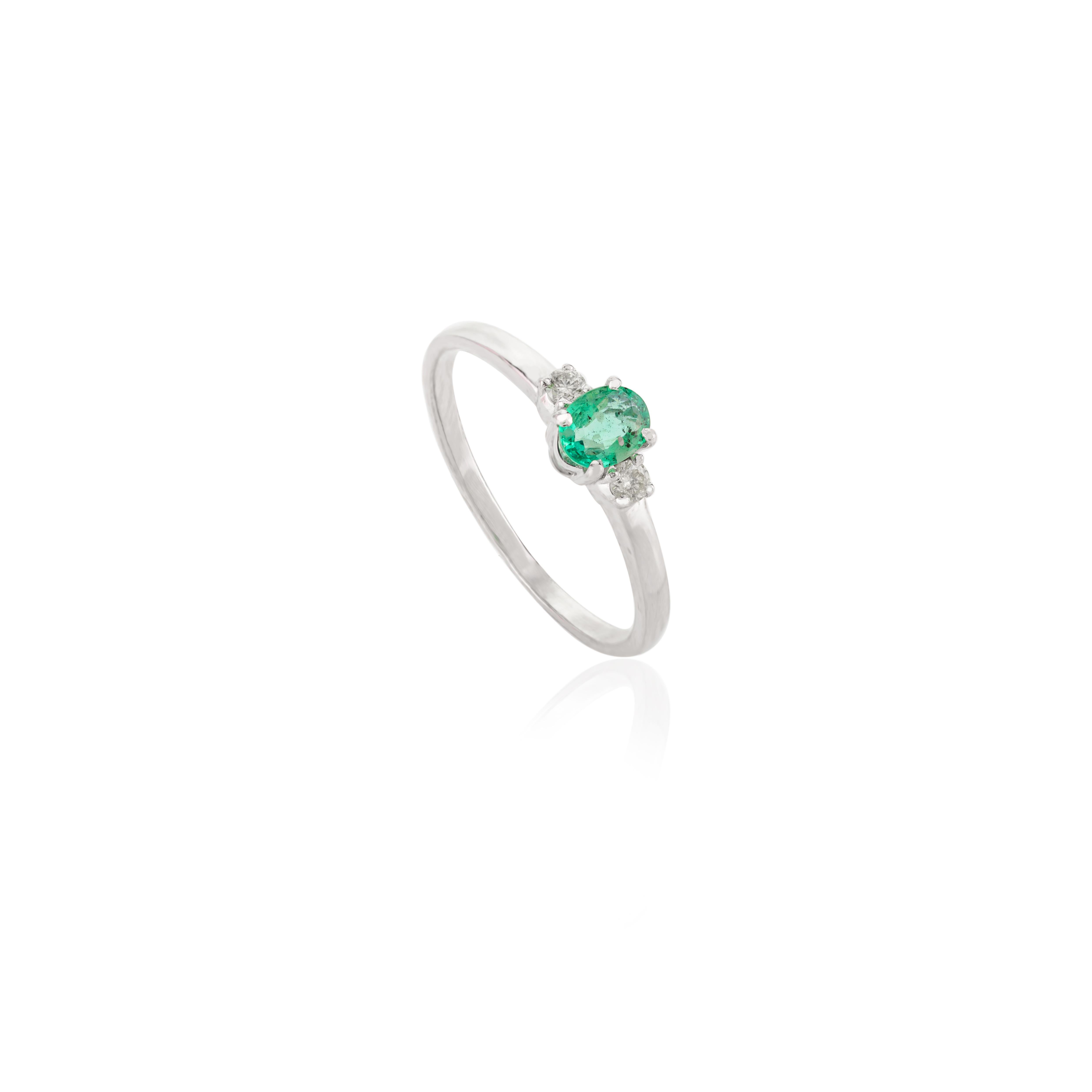 For Sale:  Everyday Dainty Three Stone Emerald Diamond Ring in 14k Solid White Gold 2
