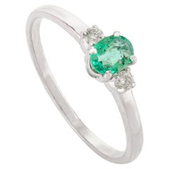 Everyday Dainty Dreistein Smaragd-Diamant-Ring aus 14k massivem Weißgold