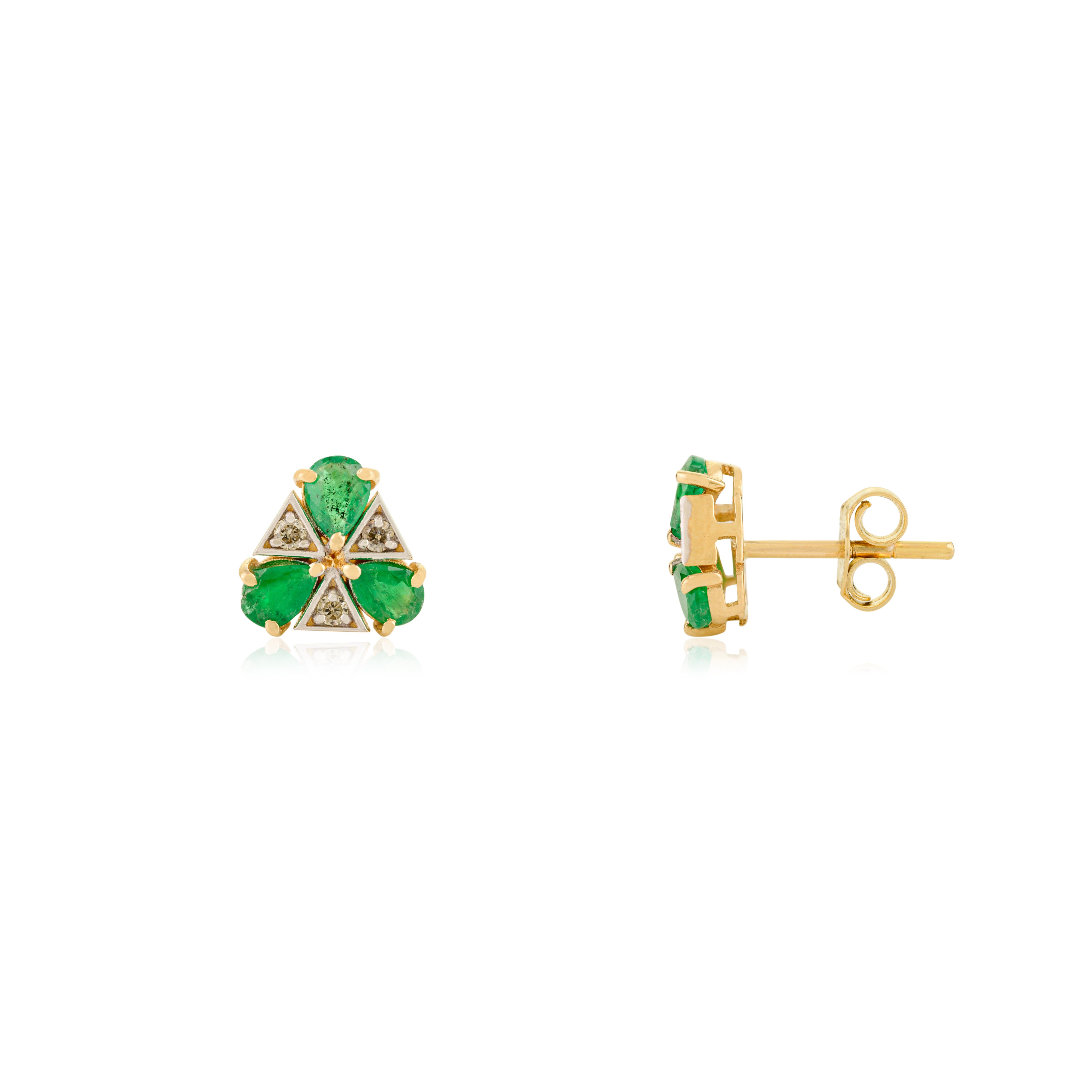 Orecchini a perno con smeraldo e diamante in oro giallo 14k per lei in vendita 3