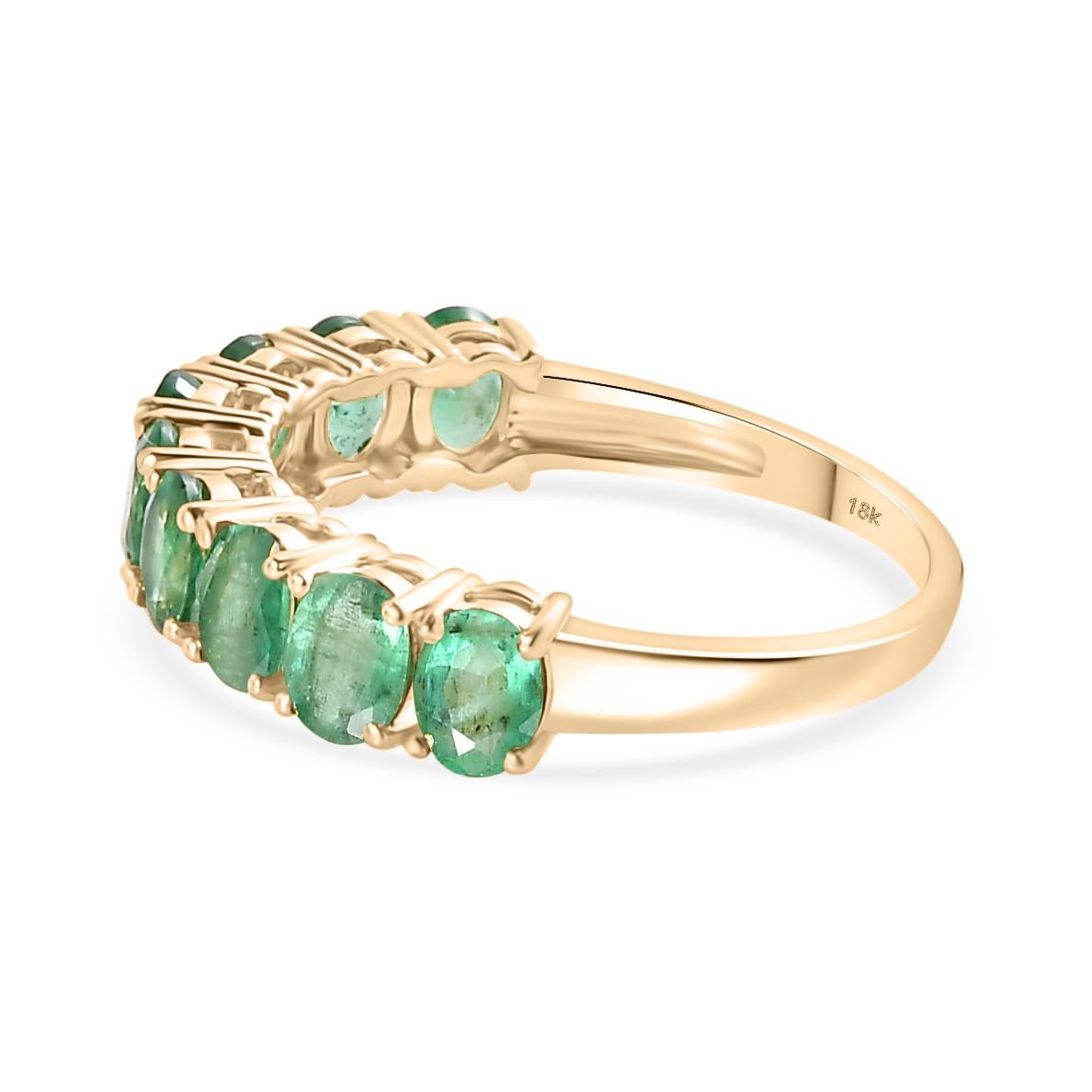 For Sale:  Everyday Emerald May Birthstone Wedding Band Ring in 18k Solid Yellow Gold 4