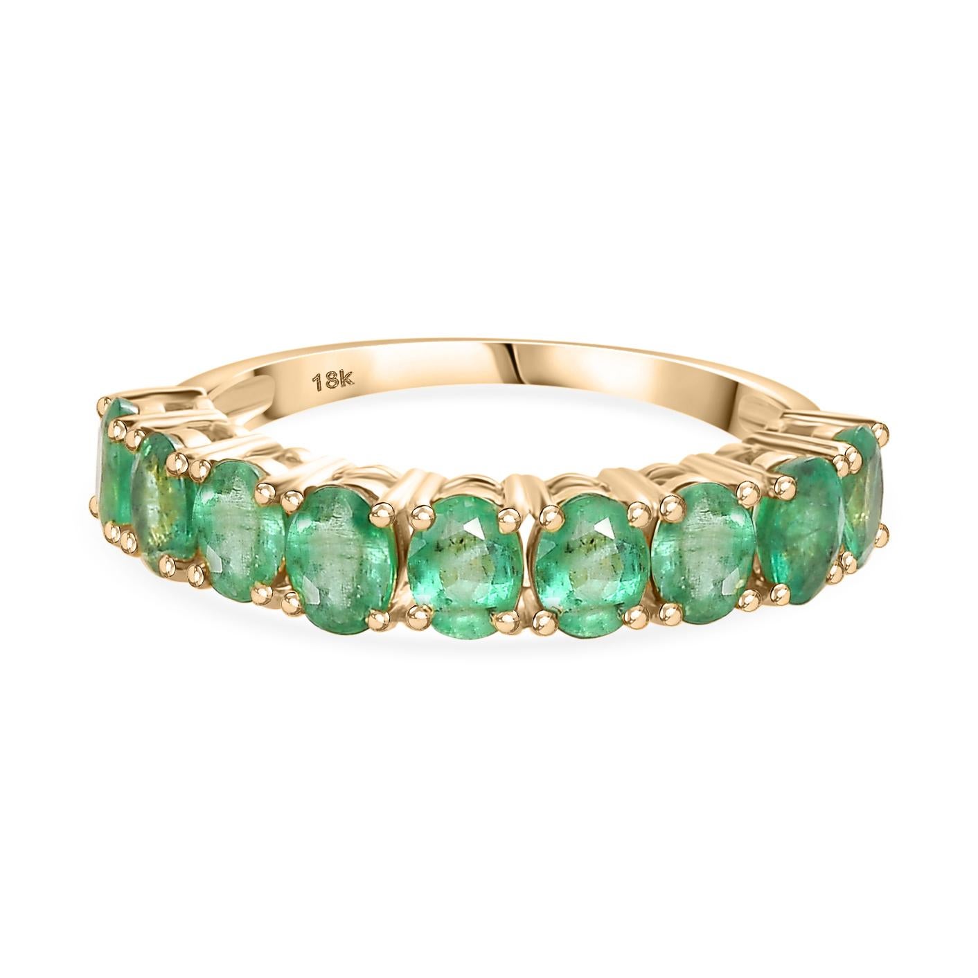 For Sale:  Everyday Emerald May Birthstone Wedding Band Ring in 18k Solid Yellow Gold 5
