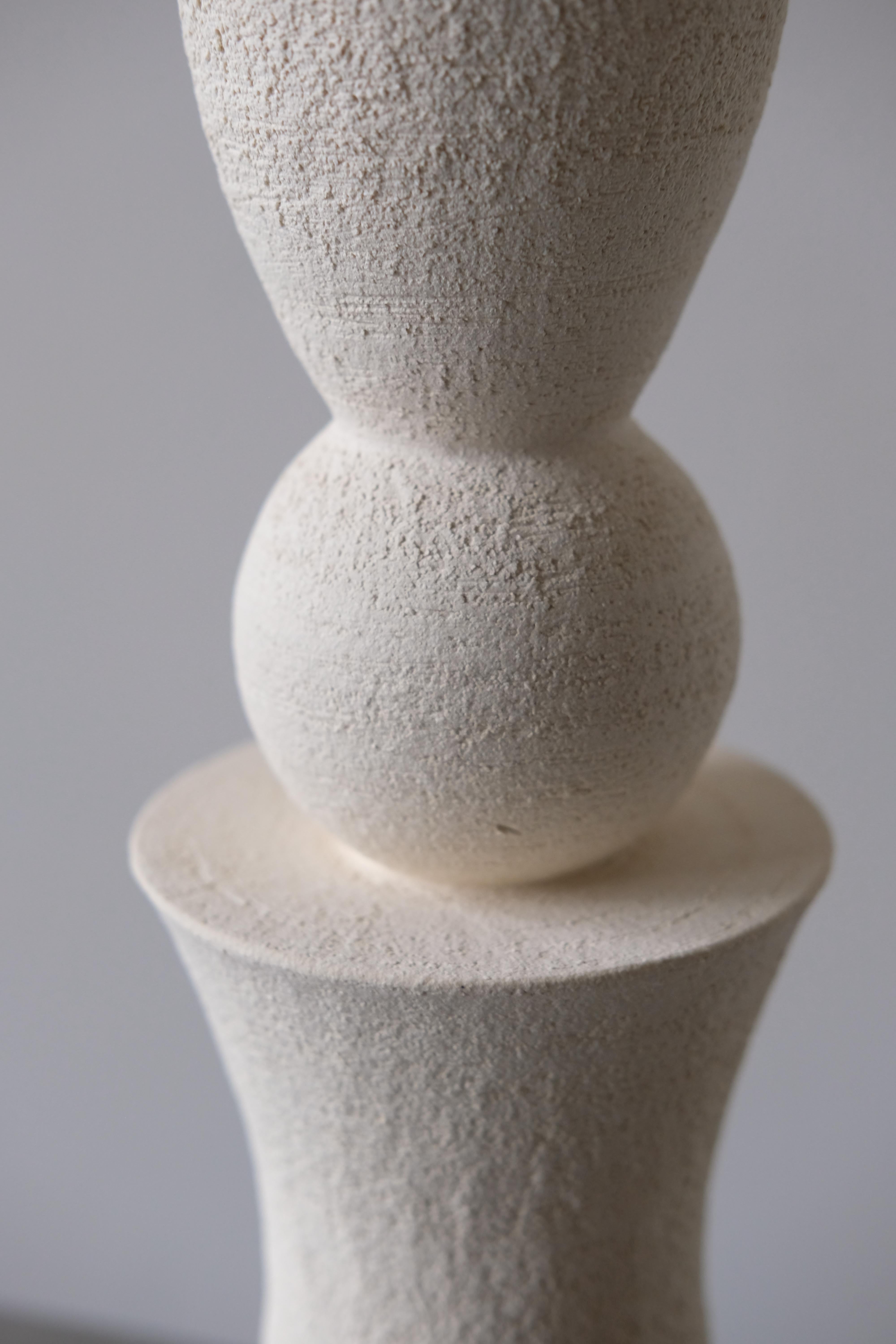 Autre Sculpture décorative Everyday III Ed. 2 en grès de Giulia Cosenza en vente