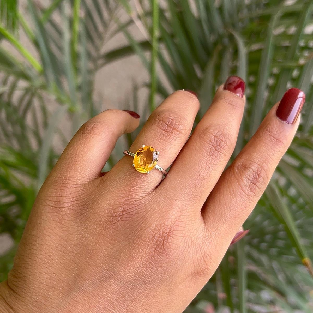 En vente :  Bague Solitaire Citrine Naturelle Coupe Ovale pour Maman Cadeau en Argent 4