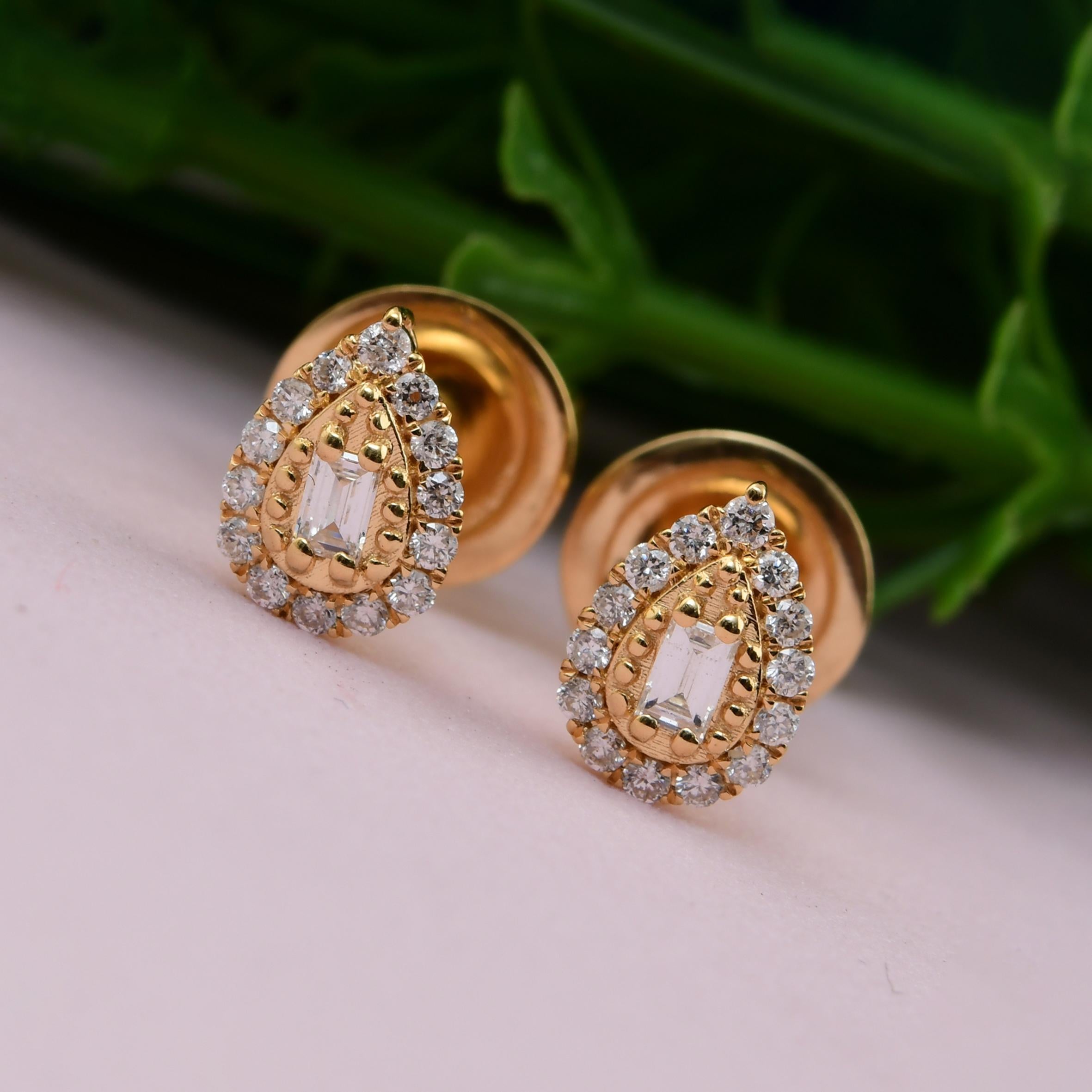 Boucles d'oreilles de tous les jours en or jaune 14K avec diamants de taille poire Tous droits de douane payés en vente 1