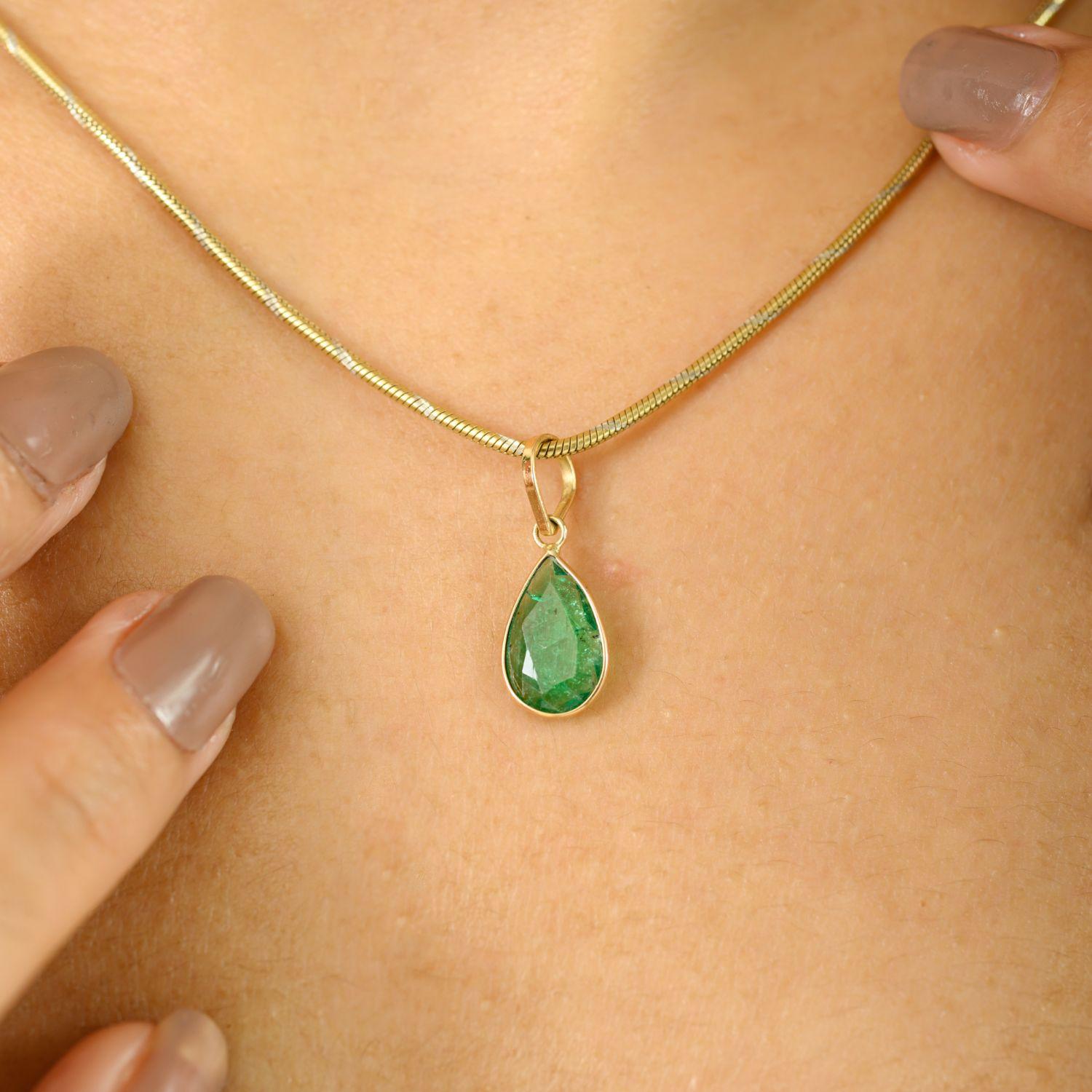 Taille poire Pendentif émeraude poire de tous les jours Craft en or jaune 14k Cadeau pour maman en vente