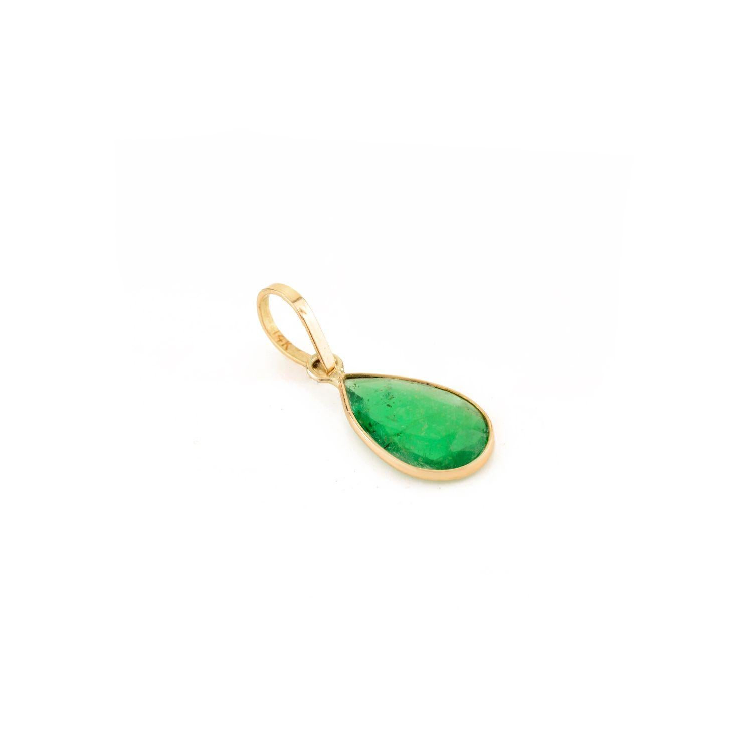 Pendentif émeraude poire de tous les jours Craft en or jaune 14k Cadeau pour maman Neuf - En vente à New York, NY