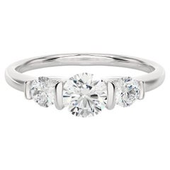 Everyday Sterling Silver Moissanite Three Stone Wedding Ring for Women Gift (Anneau de mariage à trois pierres en argent sterling pour les femmes)