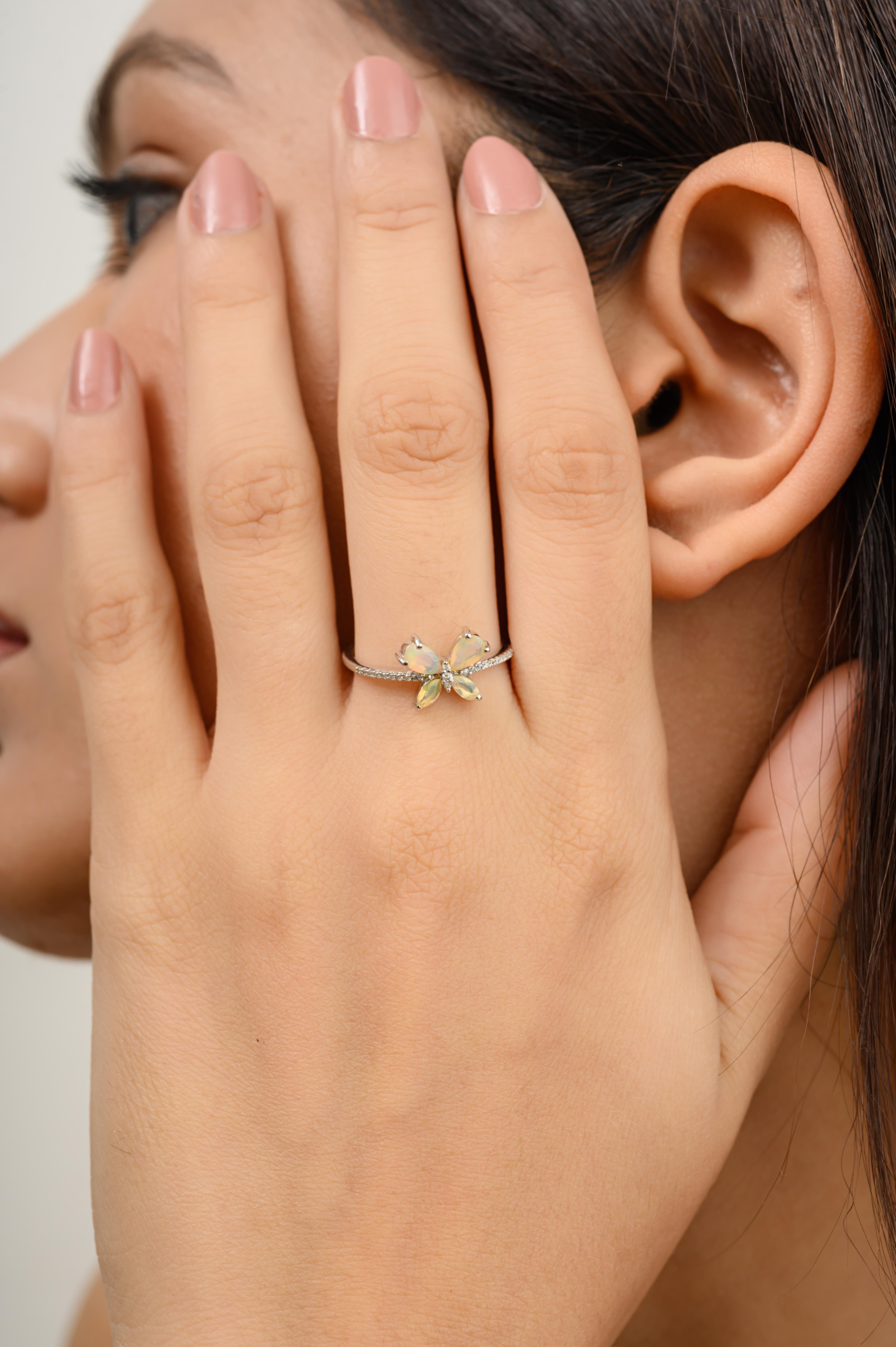Im Angebot: Everyday Tiny Opal Diamant Schmetterlingsring Geschenk für Freundin aus 14k Weißgold () 2