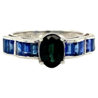 For Sale:  Everyday Unisex 3.20 Carat Natural Blue Sapphire Ring in Sterling Silver