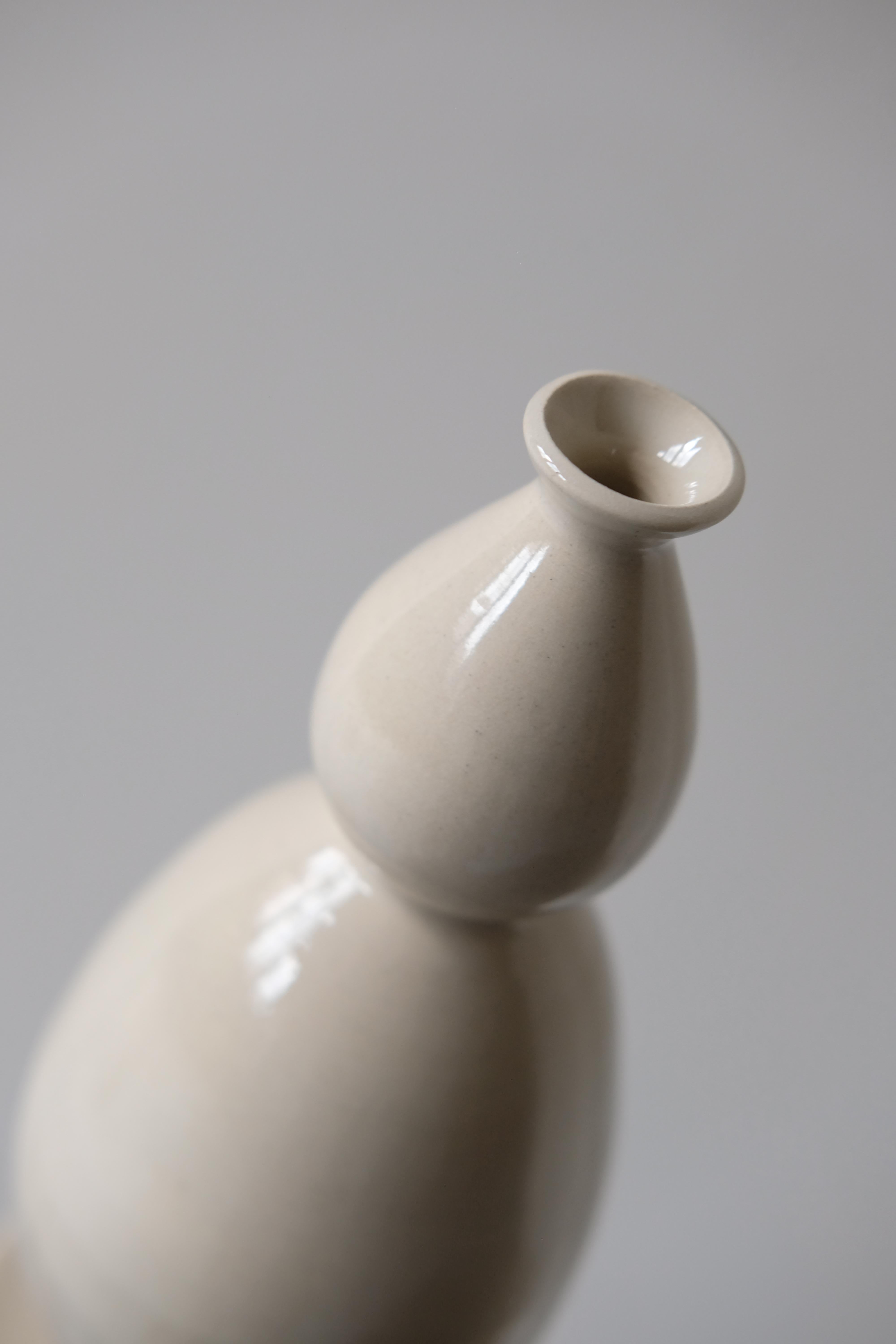 Autre Tous les jours XII Ed. 1 Sculpture décorative en grès de Giulia Cosenza en vente