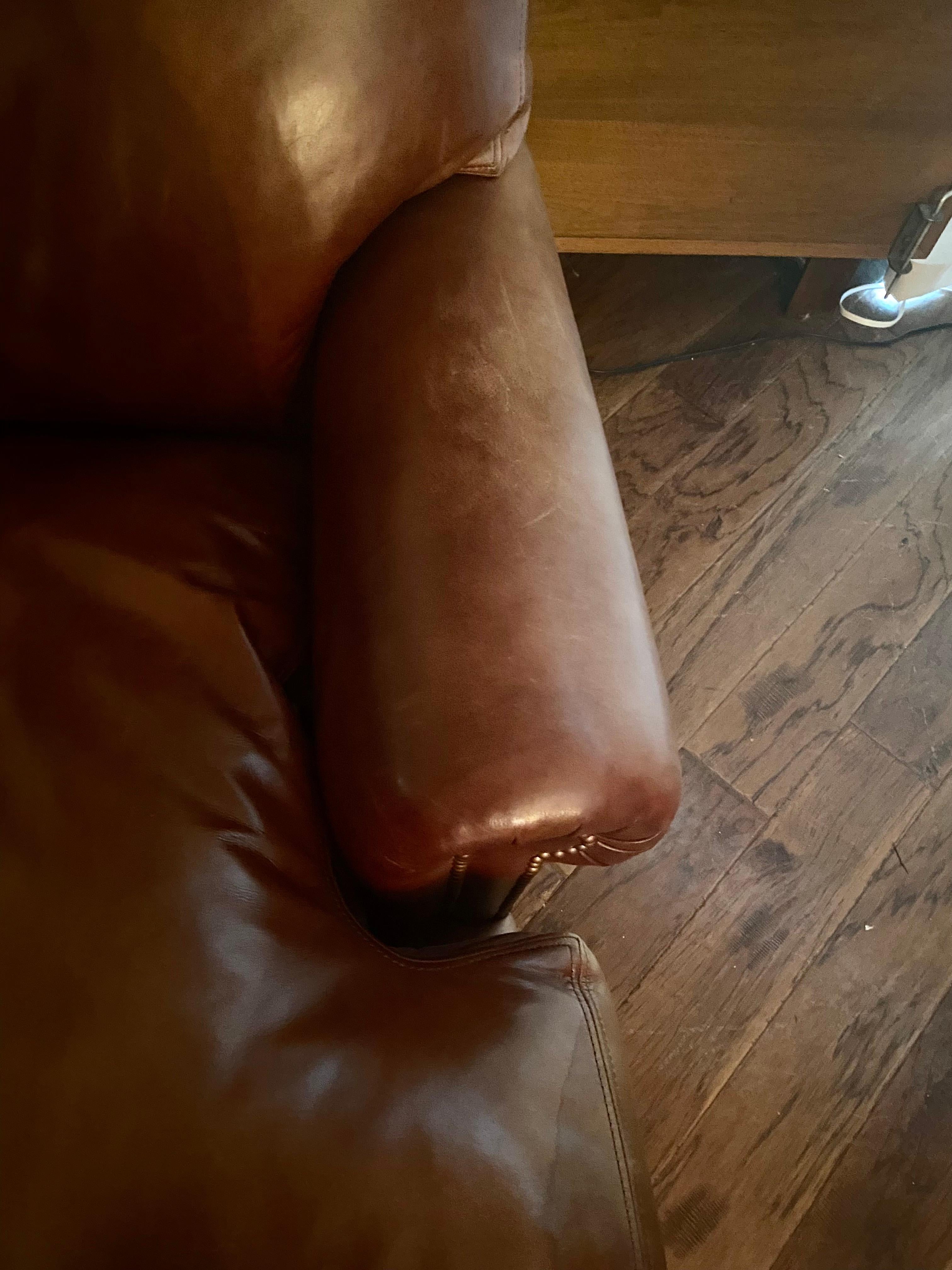 Contemporary Everyone's Favorite Big Leather George Smith Club Chair