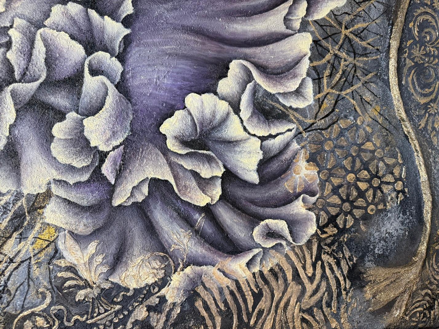  picture with 3d effect, changes color depending on the lighting, the work is done in the style of antique wall fresco.

This artwork merges the delicate beauty of blooming flowers with intricate abstract elements. At its center, lush, ruffled