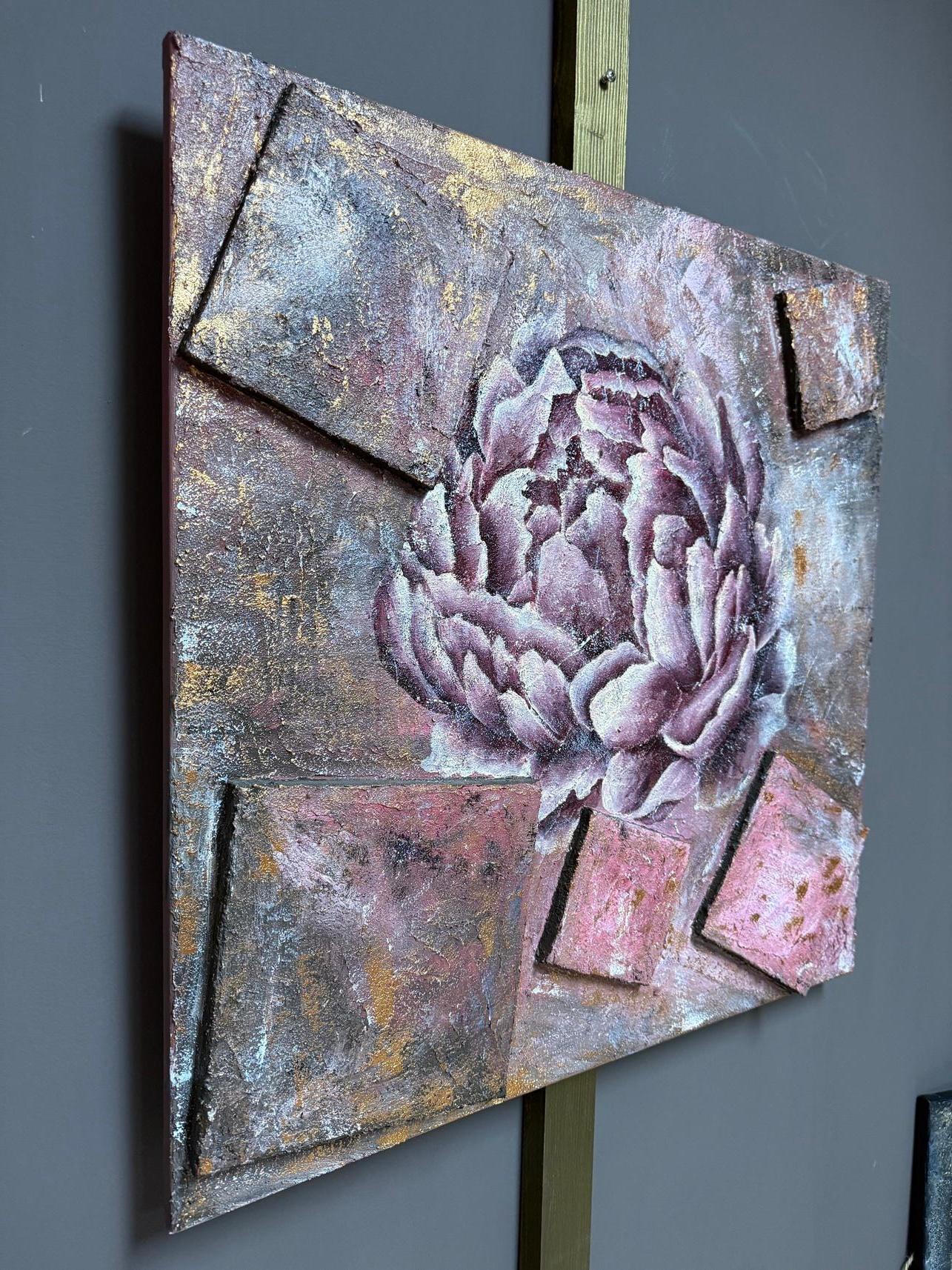 La pivoine rouge - Gris Abstract Painting par Evgeniya Brits