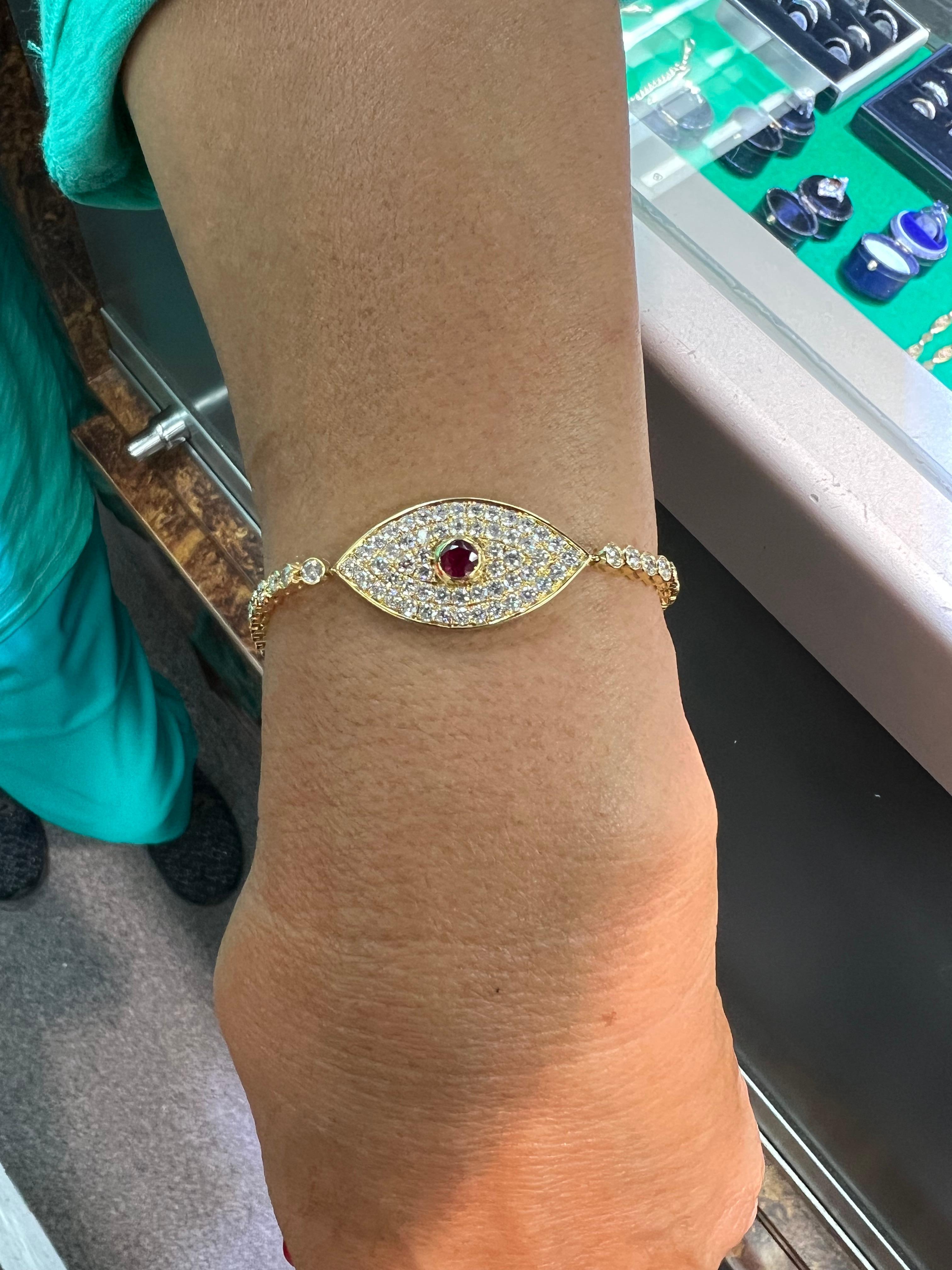 Evil Eye Amulet Diamond Ruby Yellow Gold Bracelet In Good Condition In Los Angeles, CA