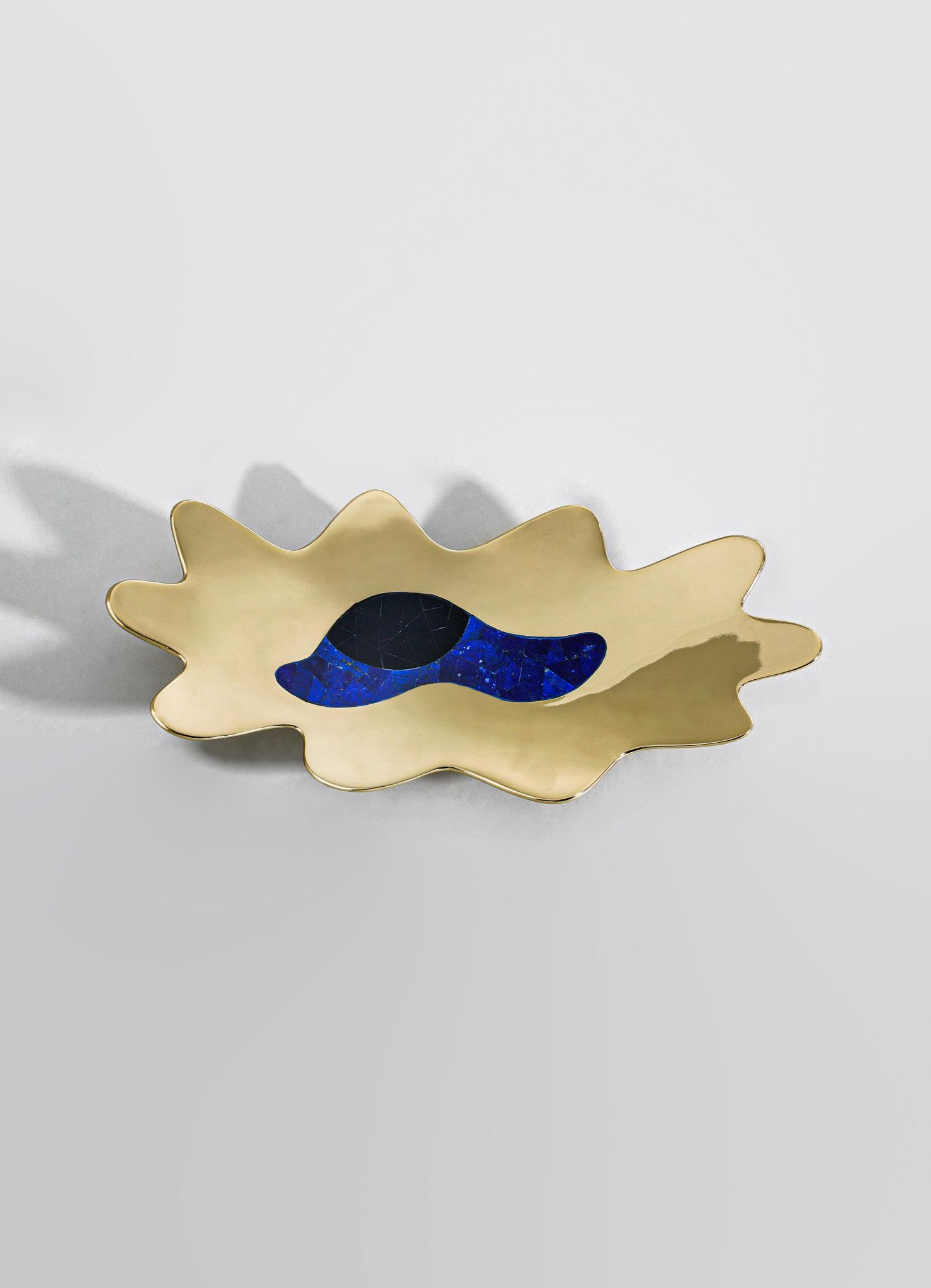 Ottone Ciotola con occhio maligno grande in ottone con pietra semipreziosa, Viya di Vikram Goyal in vendita