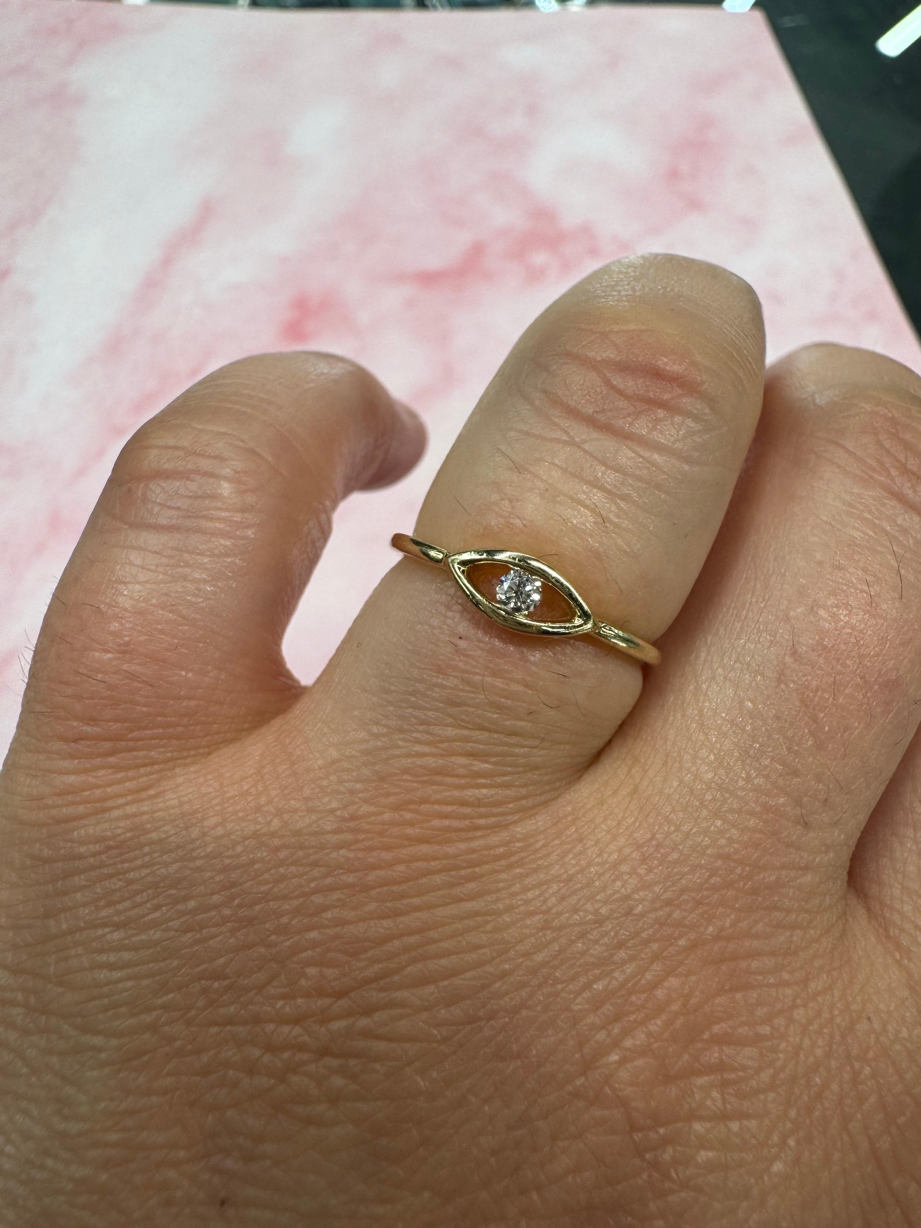 Offener Ring Evil Eye Diamant 0,08 Karat 14 Karat Gelbgold im Zustand „Neu“ im Angebot in New York, NY