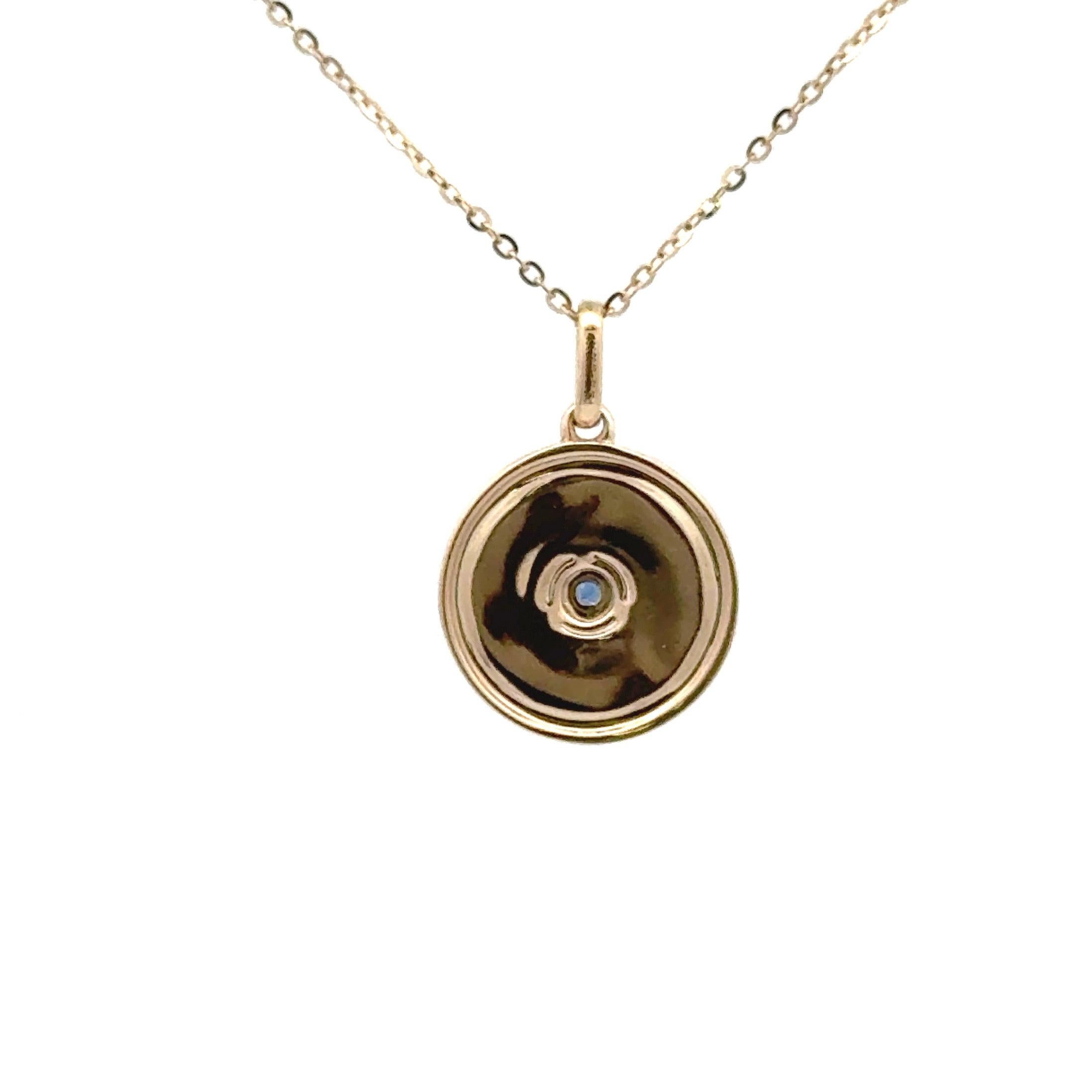 Taille ronde Collier pendentif saphir diamant œil maléfique 0.28 carats or jaune 14 carats en vente