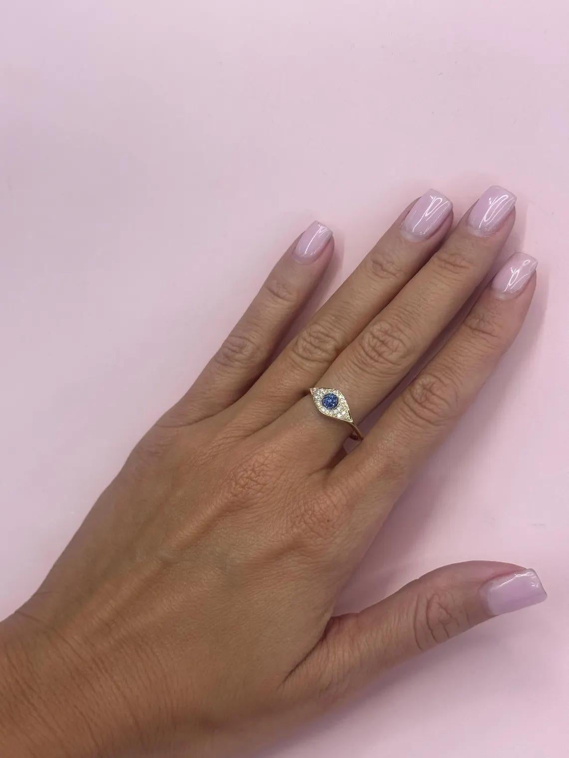 Contemporary Evil Eye Diamond Sapphire Ring 0.25 Carats 14 Karat Yellow Gold 1.65 Grams For Sale