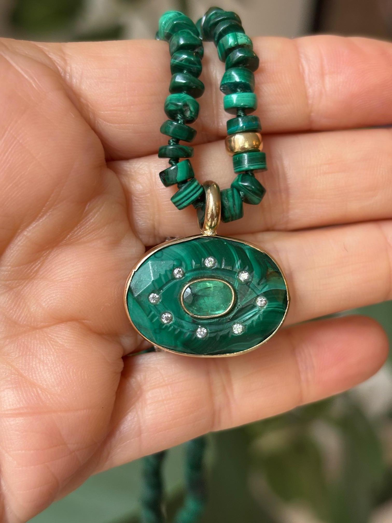 COLLANA EVIL EYE, malachite, smeraldo, diamanti e oro 14k in vendita 3