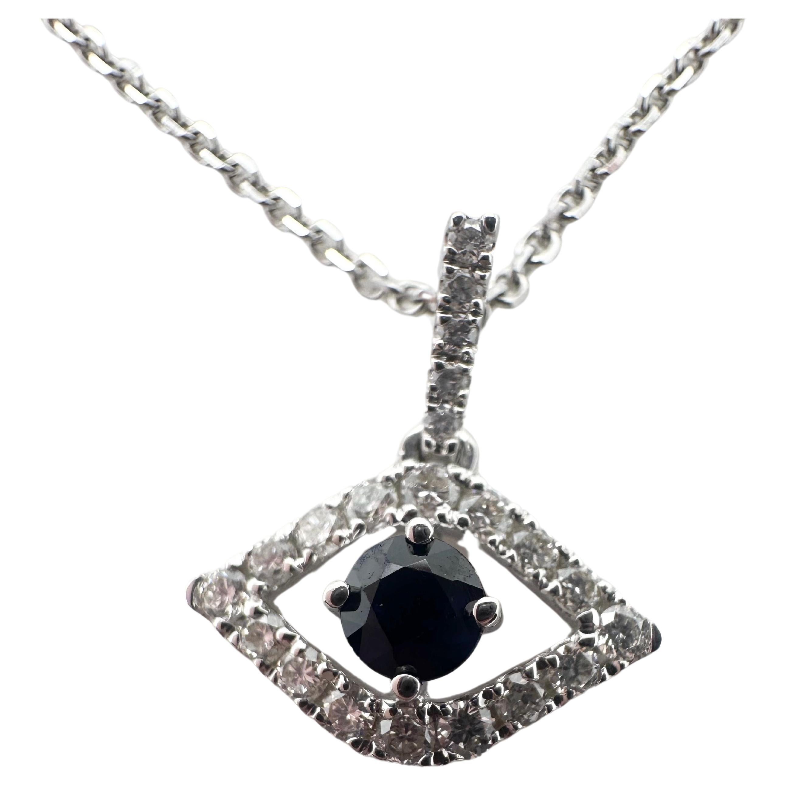 Collier pendentif Evil Eye en or blanc 14 carats, saphirs naturels et diamants