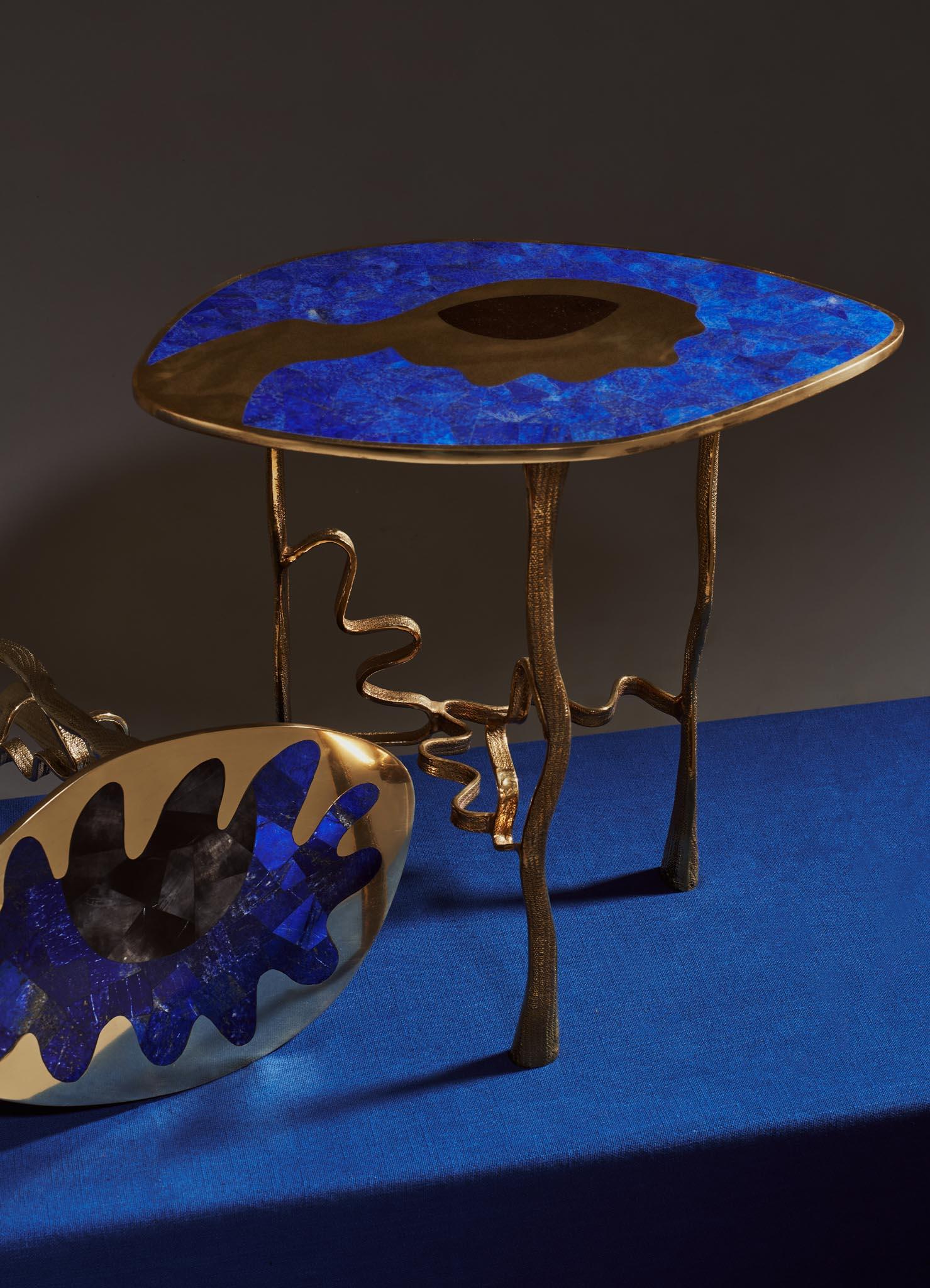 Grande table d'appoint Nazar en laiton et pierre semi-précieuse Viya de Vikram Goyal en vente 1