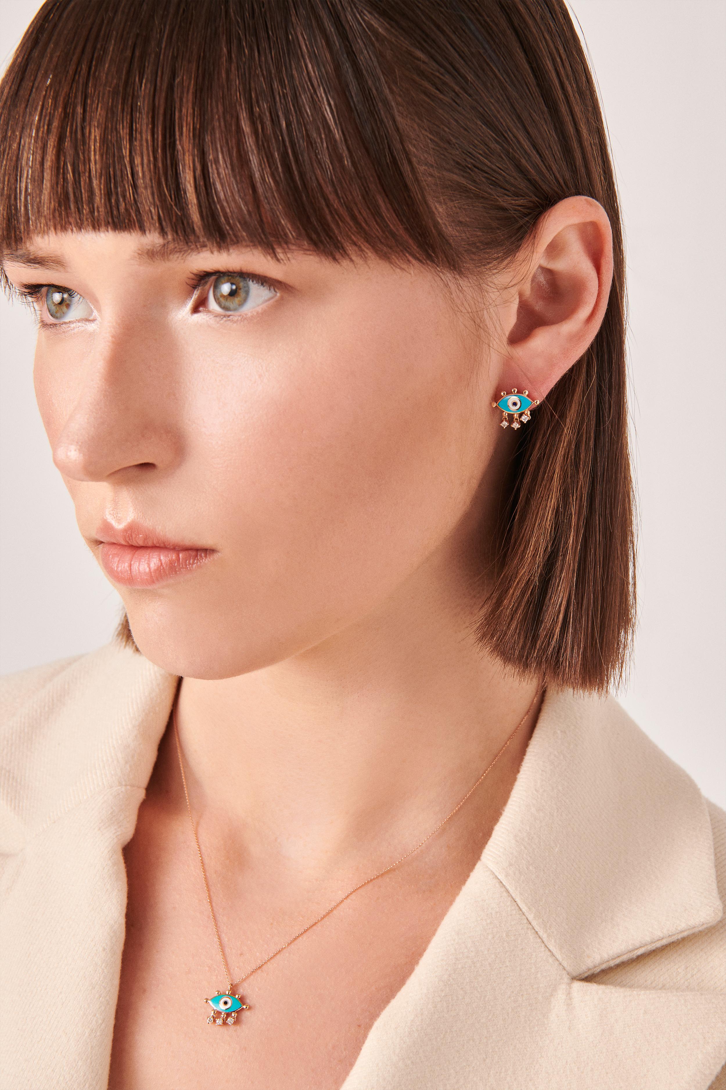 Moderne Selda Jewellery, clous d'oreilles Evil Eye en émail bleu marine et diamants en vente