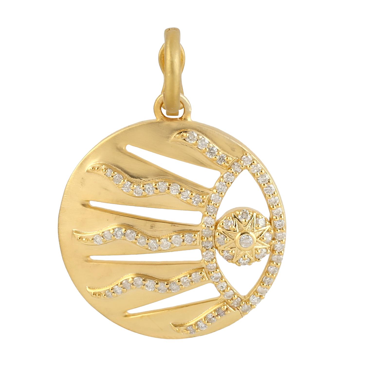 Ciondolo con occhio maligno e raggi di sole con diamanti in oro giallo 14k In condizioni Nuovo in vendita a New York, NY