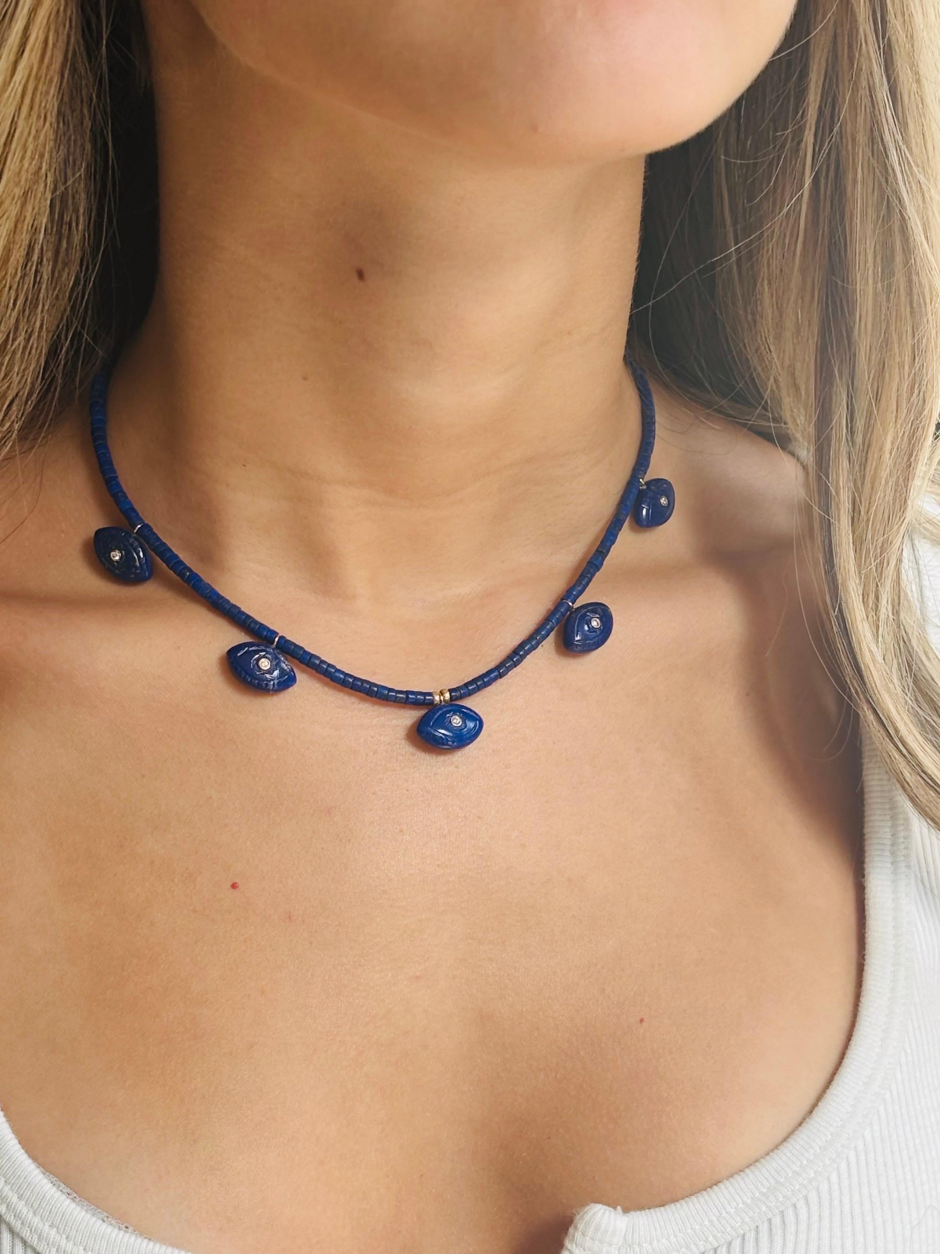 Collana Evil Eyes

Lapislazzuli, diamanti, smeraldi, oro 14k

Siamo innamorati di questa bellezza! 14,5