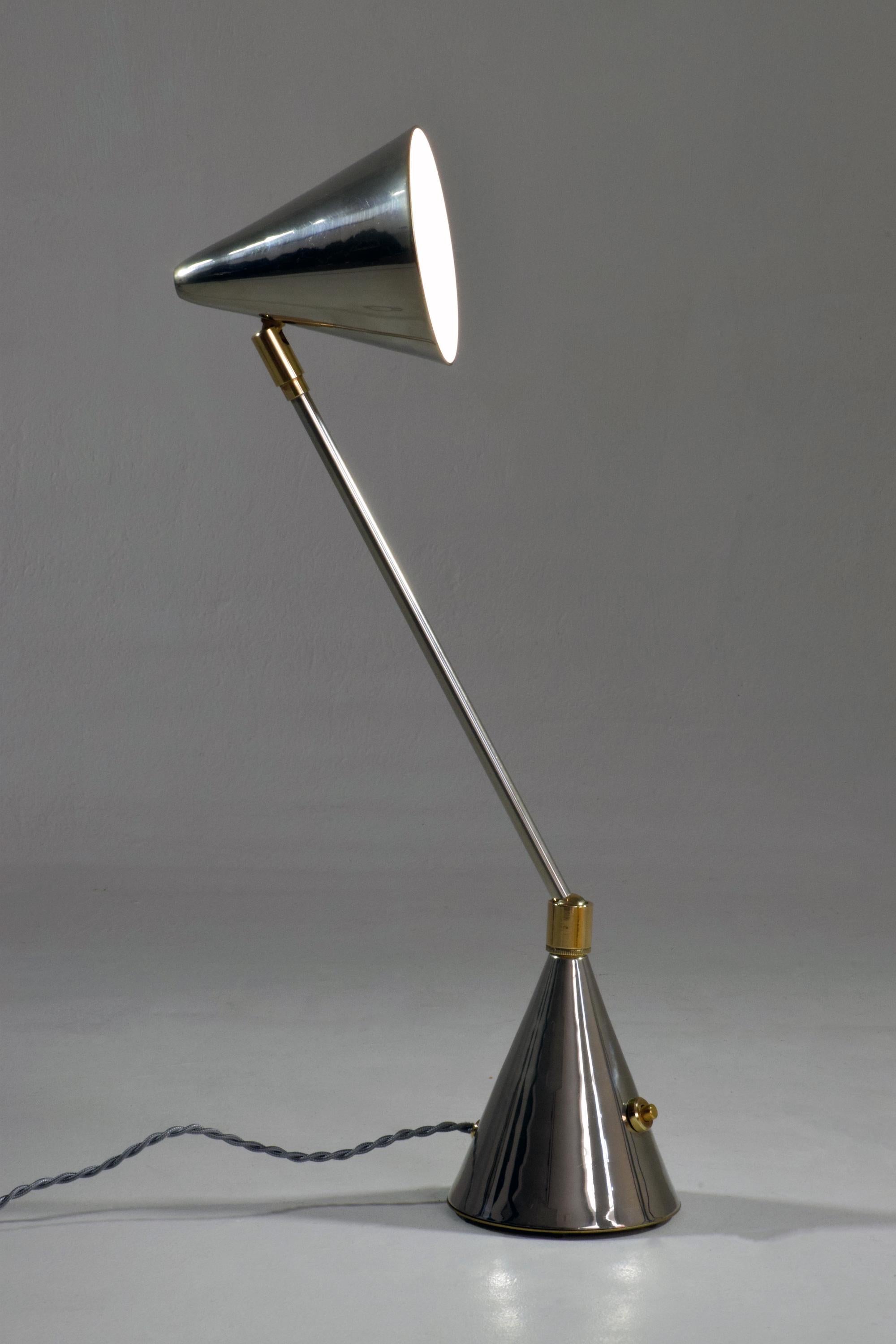 Modern Evolution-I Contemporary Brass Table Lamp, Flow Collection