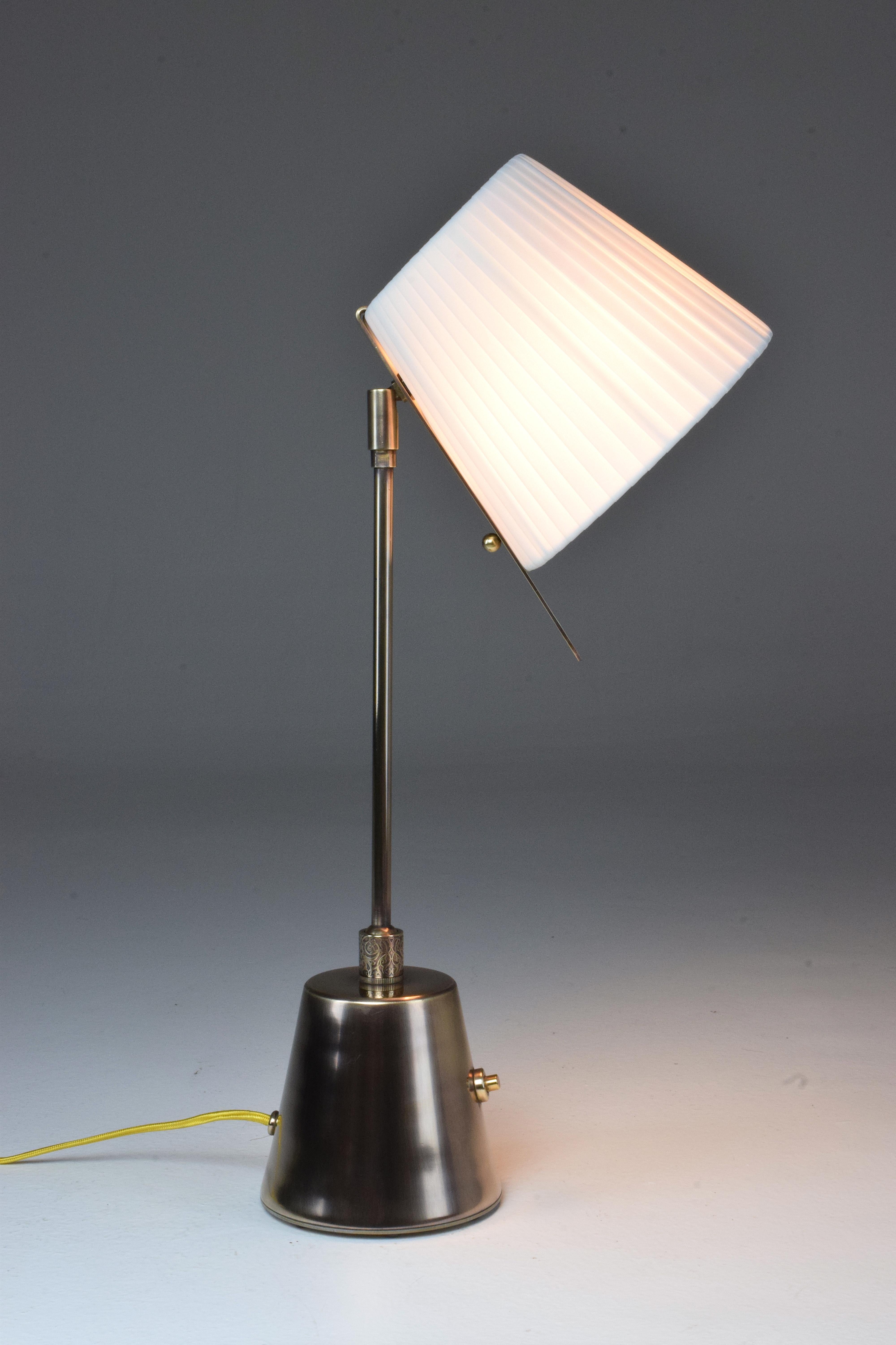 Evolution-II Contemporary Brass Table Lamp, Flow Collection 12