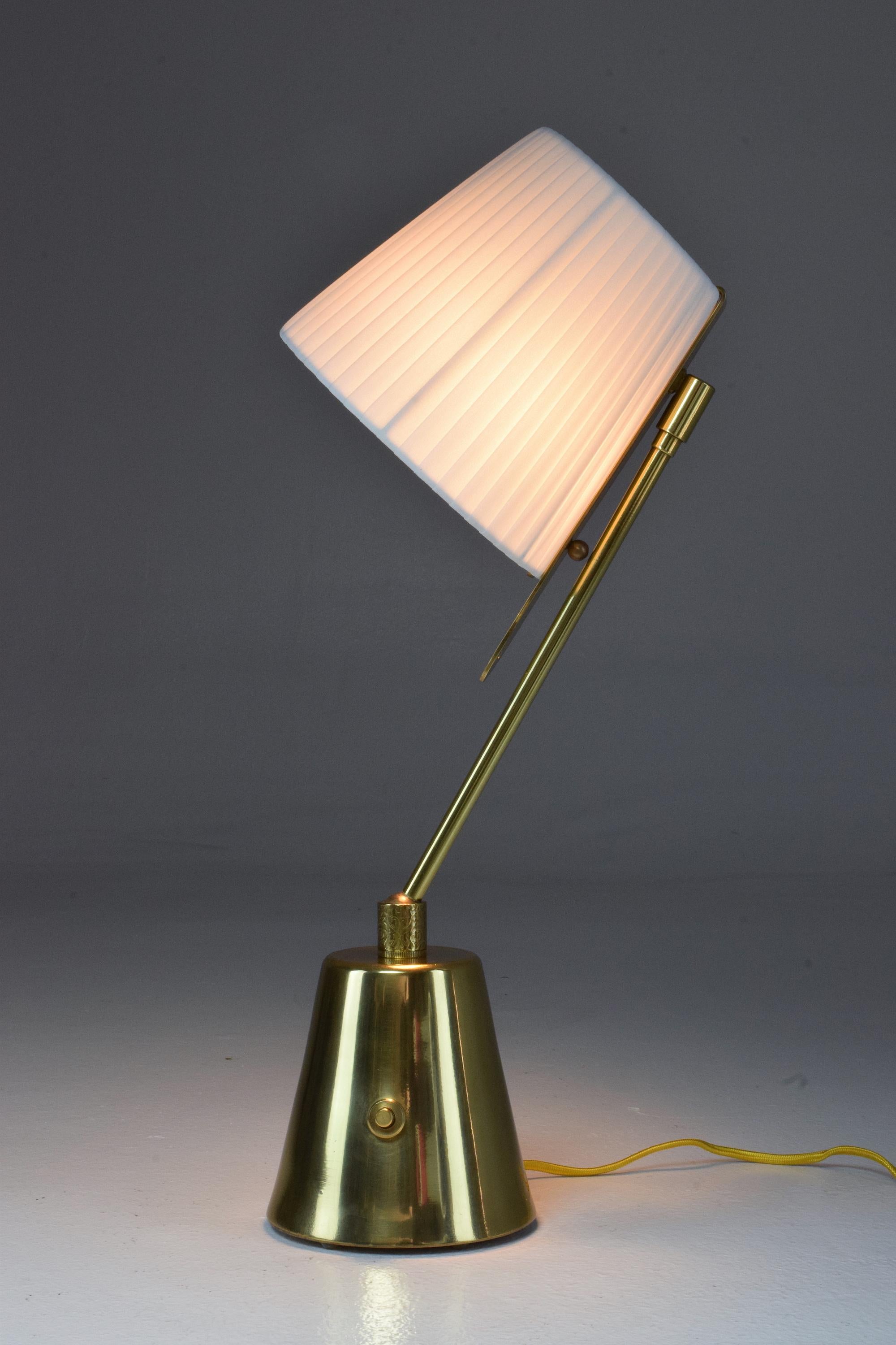Modern Evolution-II Contemporary Brass Table Lamp, Flow Collection