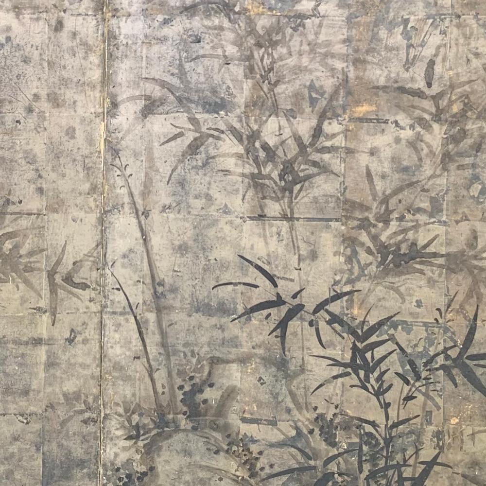 Edo L'Elegance en évolution : Un écran en argent oxydé de la période Meiji en vente