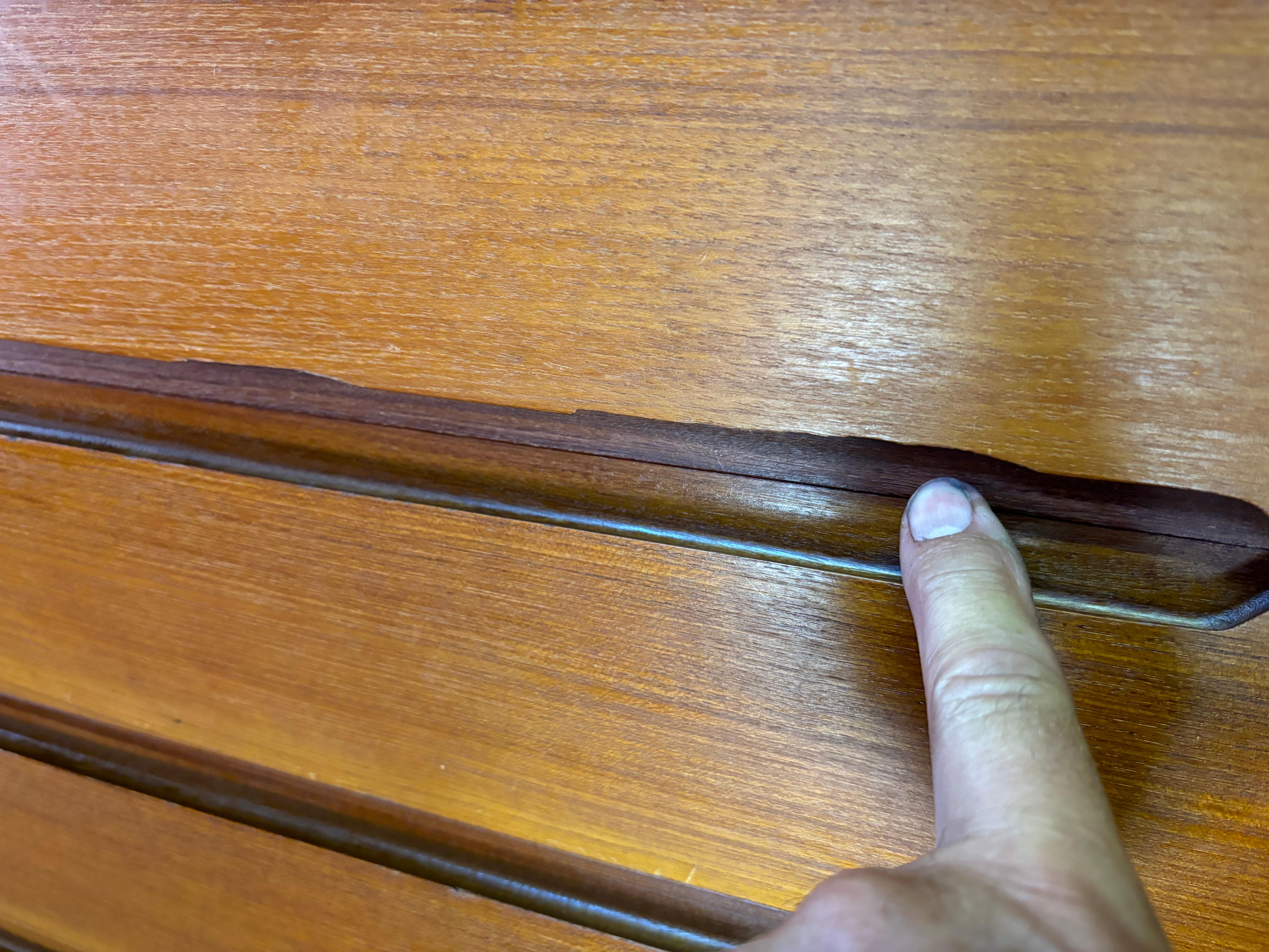 E.W. Cassettone Bach a 6 cassetti in teak in vendita 3
