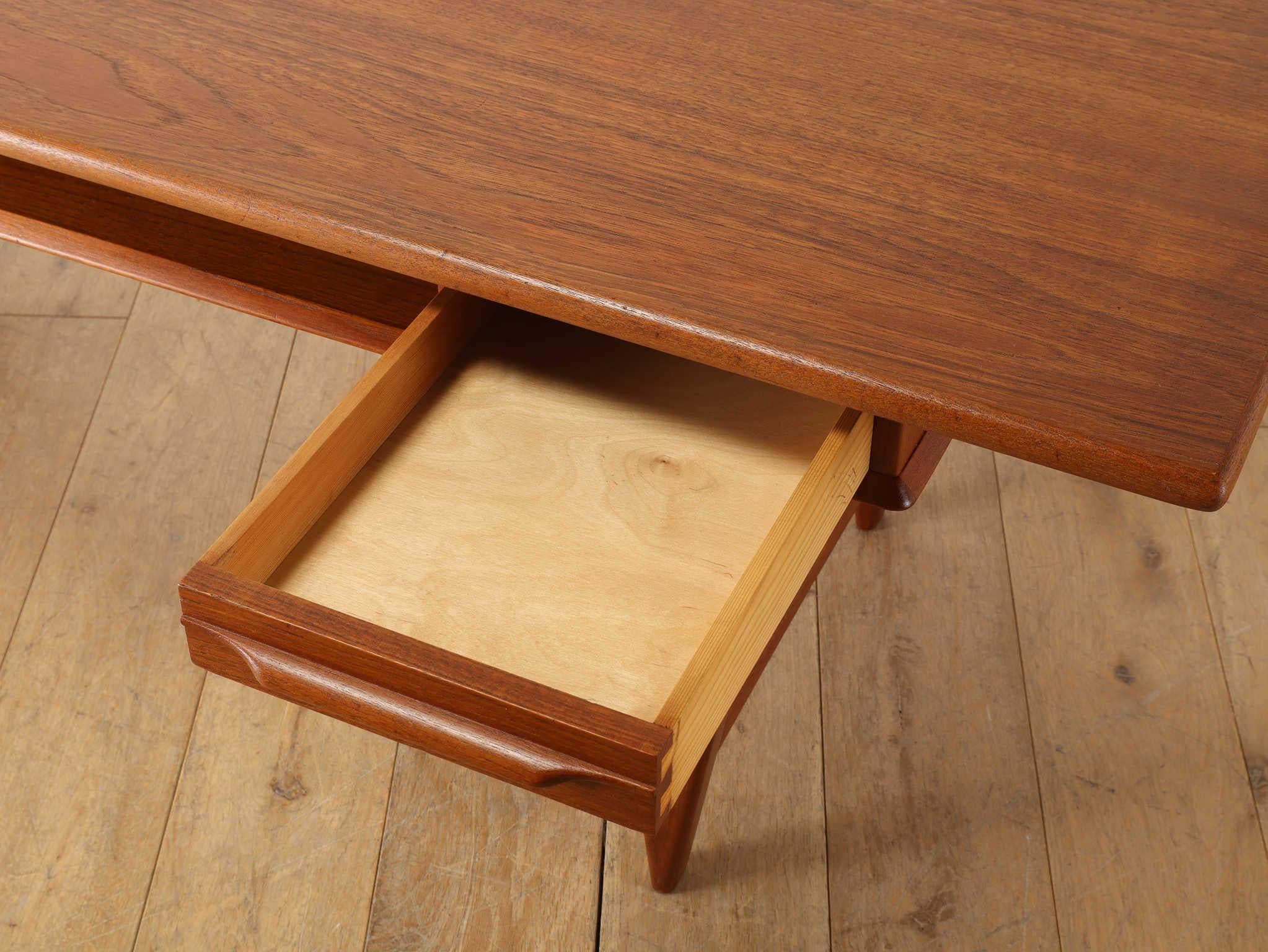 E.W. Bach Coffee Table Model.32 1960's For Sale 8