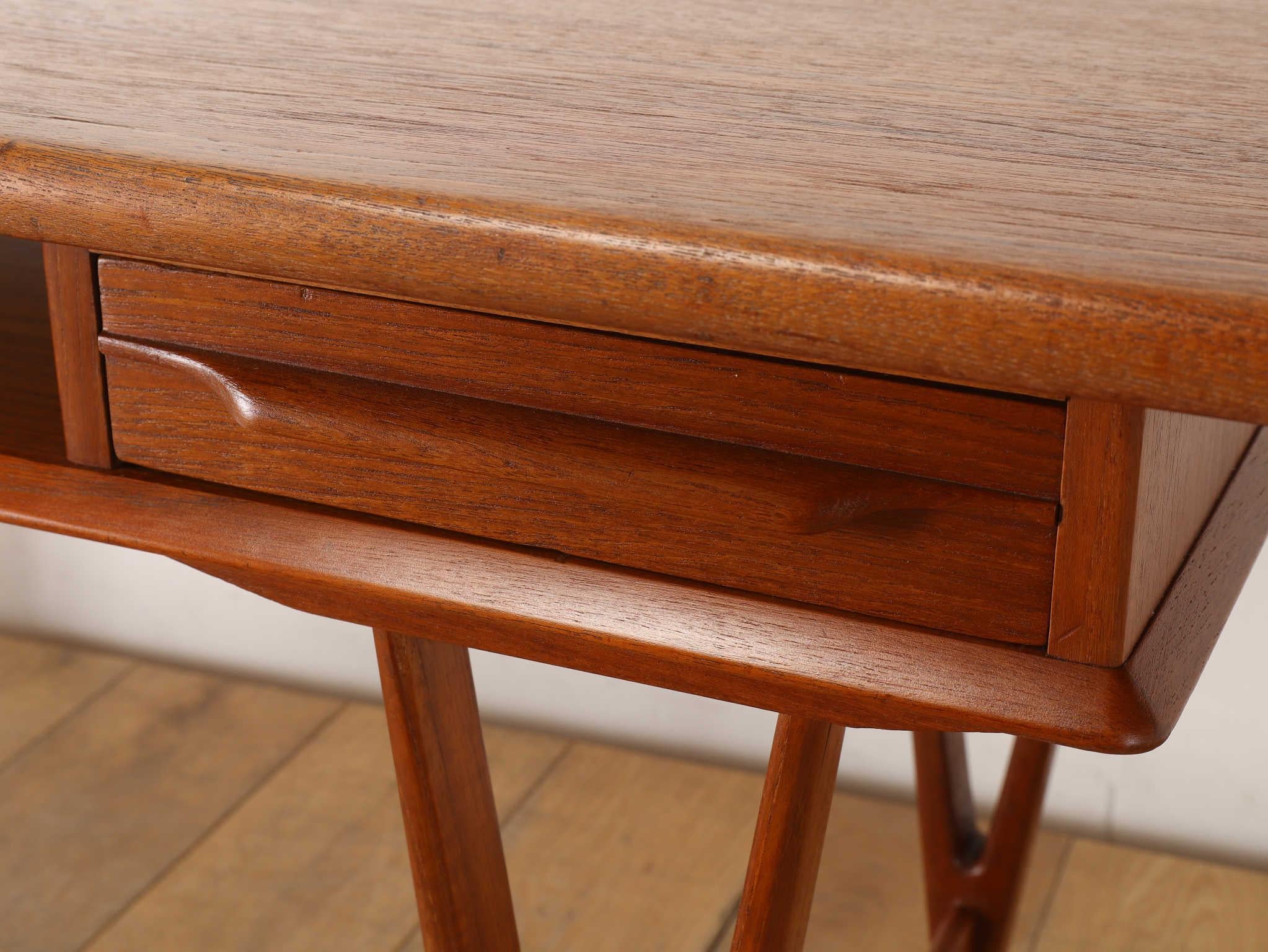 E.W. Bach Coffee Table Model.32 1960's For Sale 13