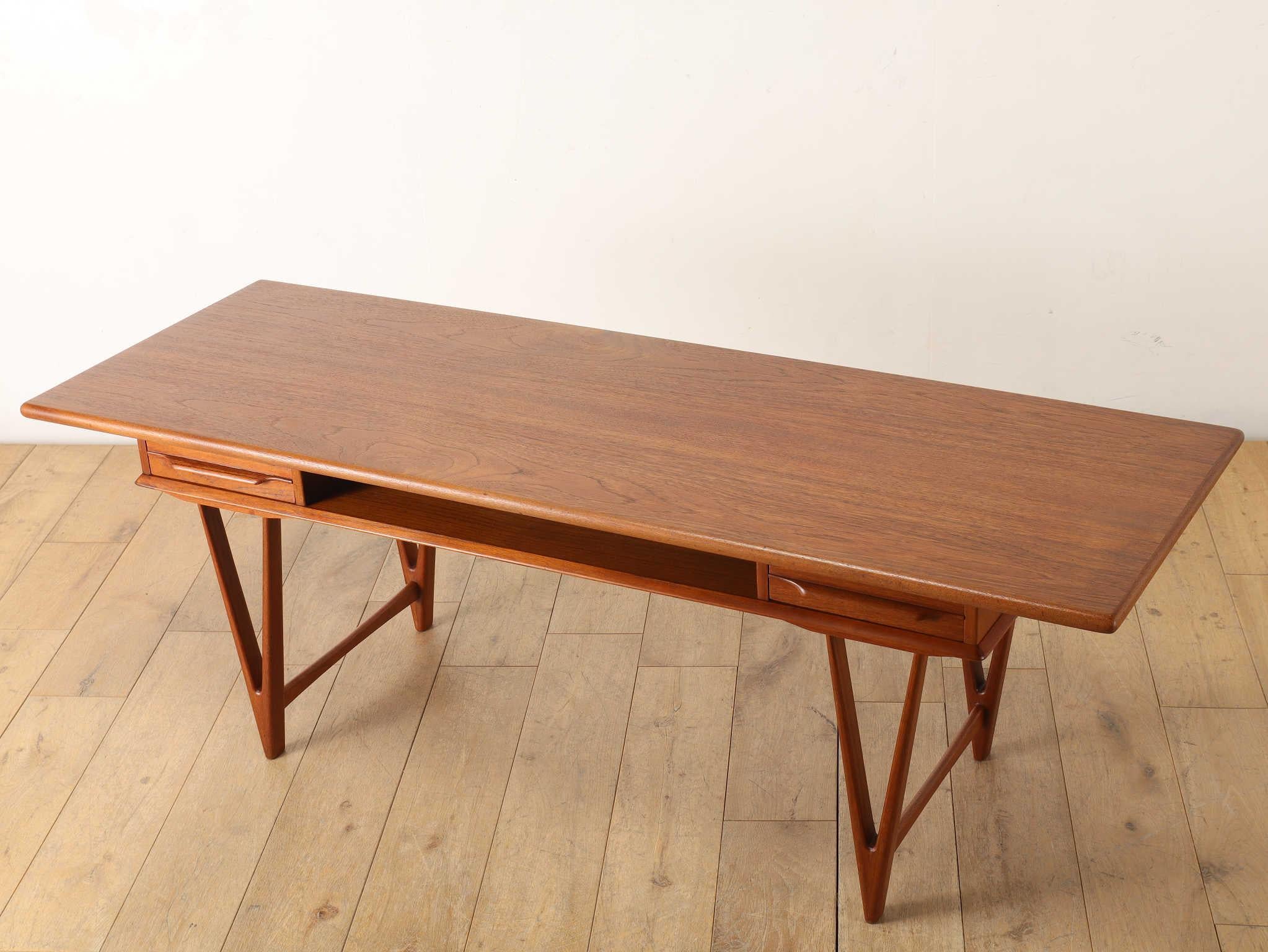Mid-Century Modern E.W. Bach Coffee Table Model.32 1960's For Sale