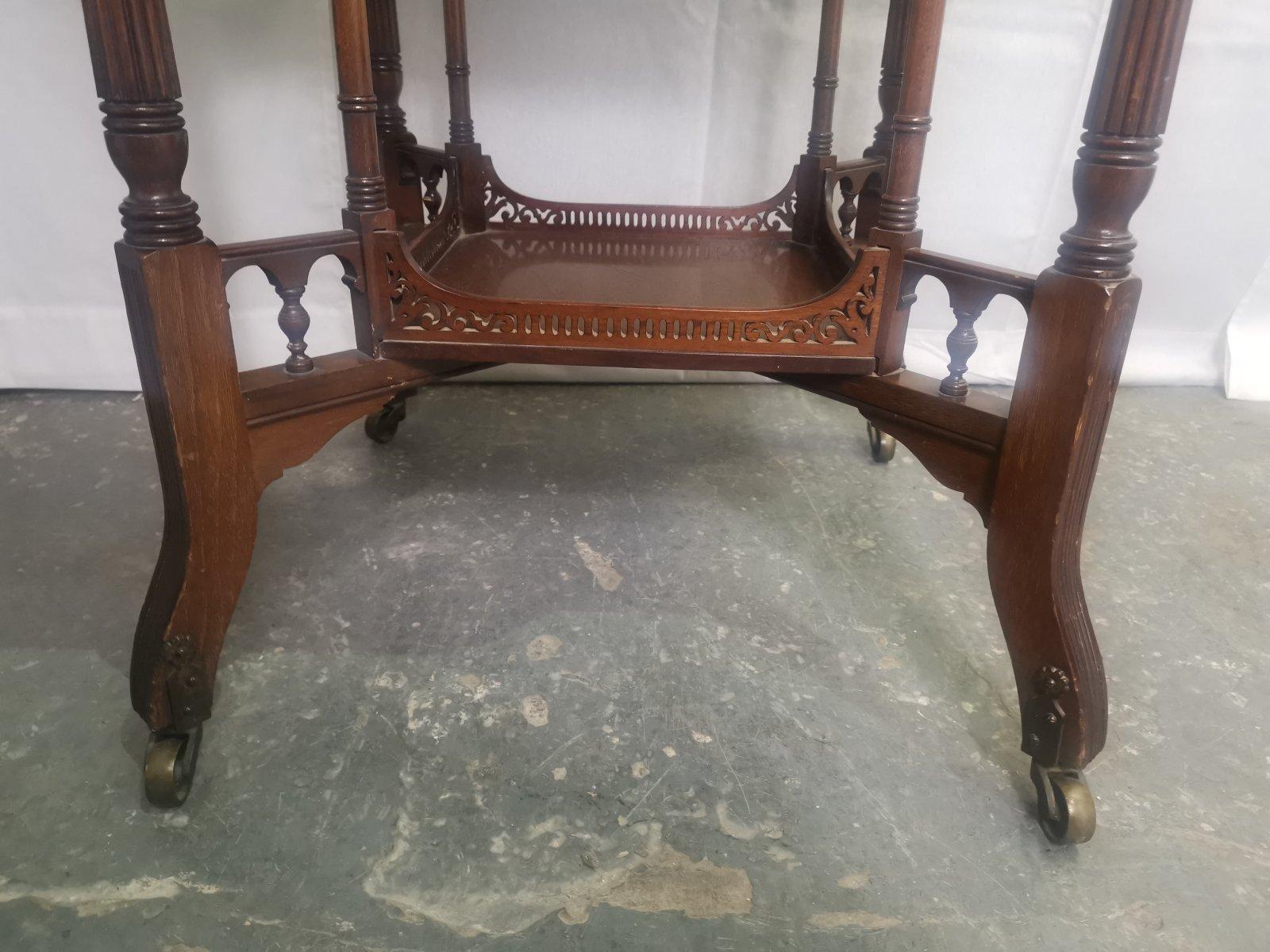 E.W. Godwin Style of an Anglo-Japanese Side/Centre-Table In Good Condition For Sale In London, GB