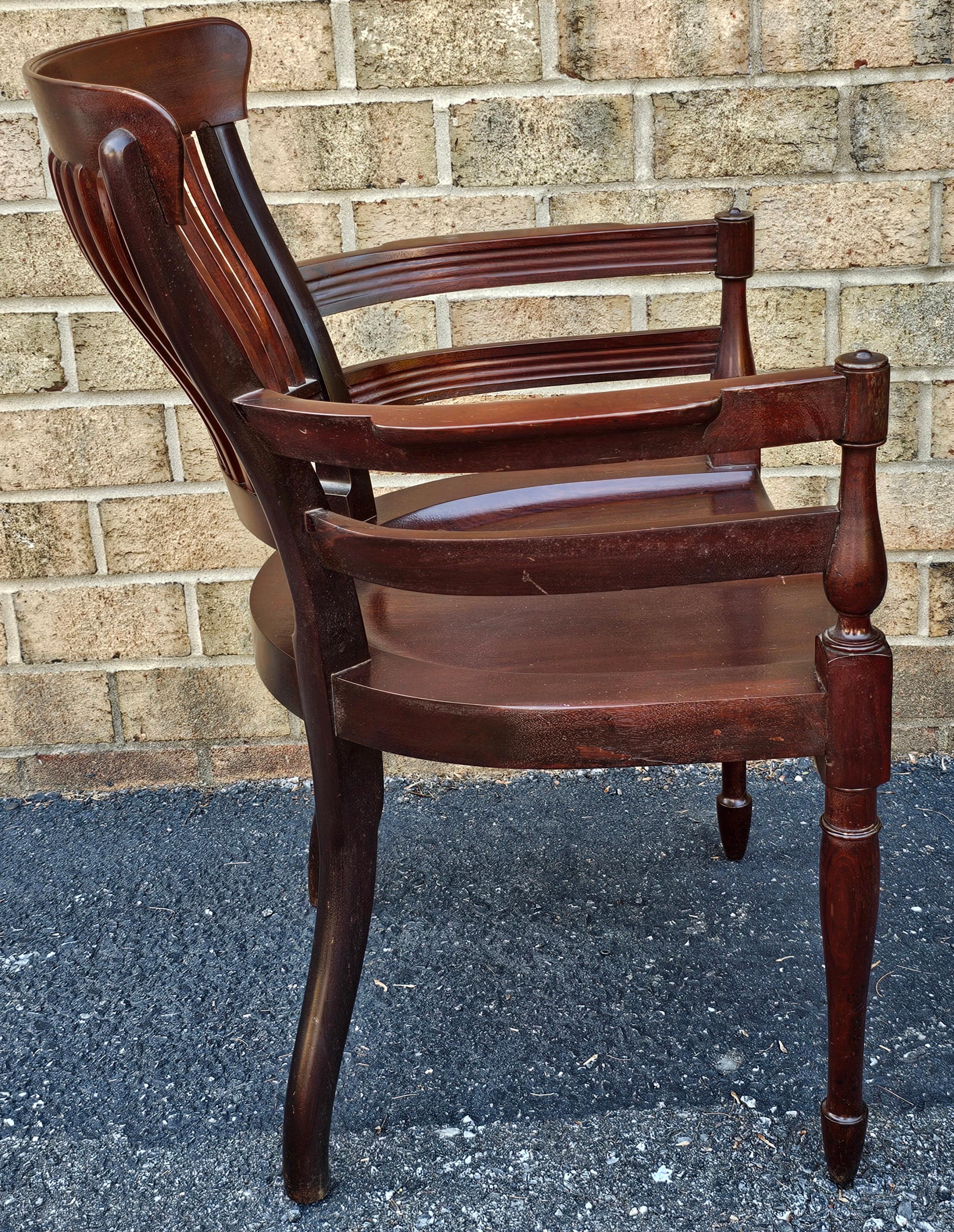 Fait main E.W. Godwin(1833-1886) (Attribué) Pour James Peddle Aesthetic Movement Armchair en vente