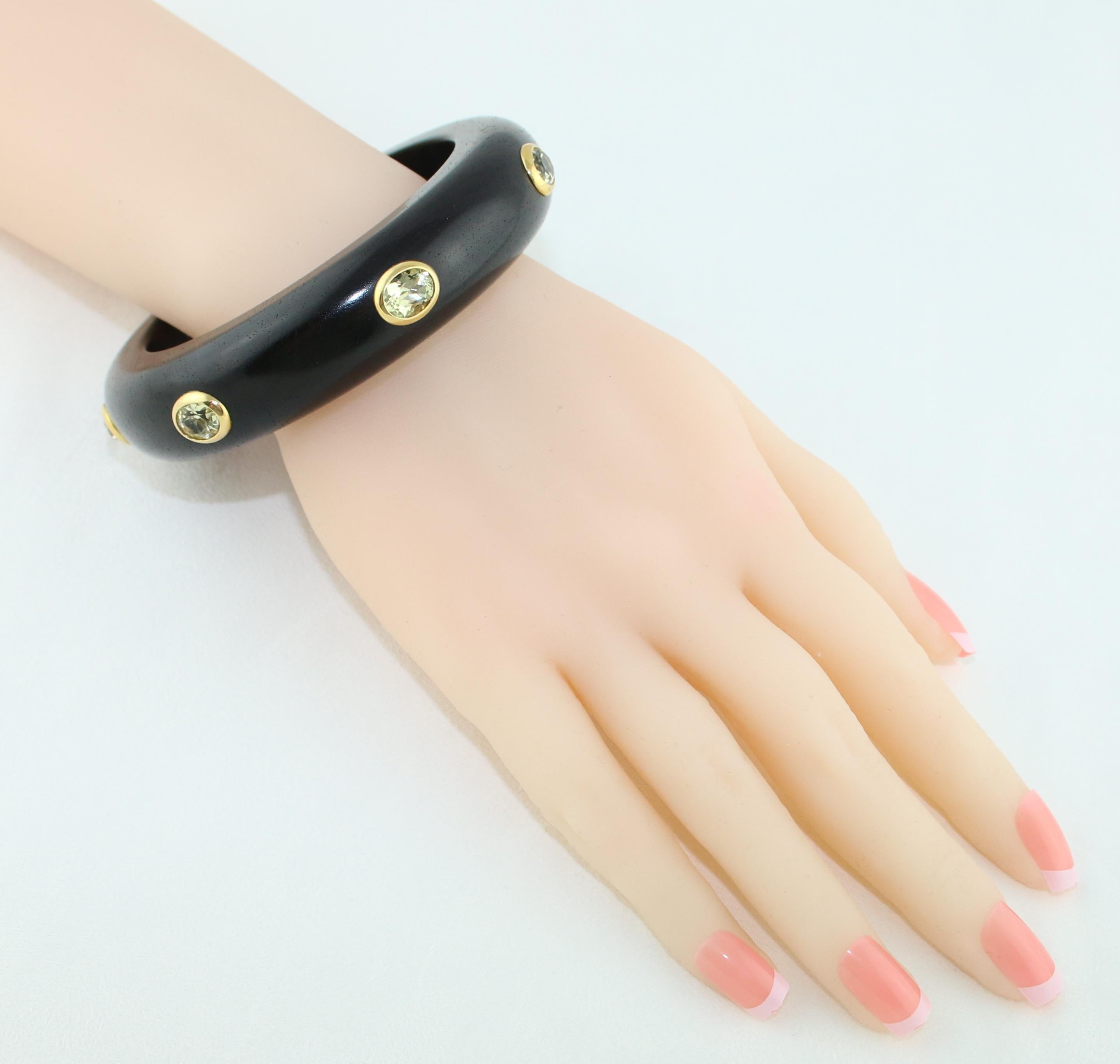 E.W. Schreiber 14.0 Carat Citrine Ebony Wood Gold Bangle In New Condition For Sale In New York, NY