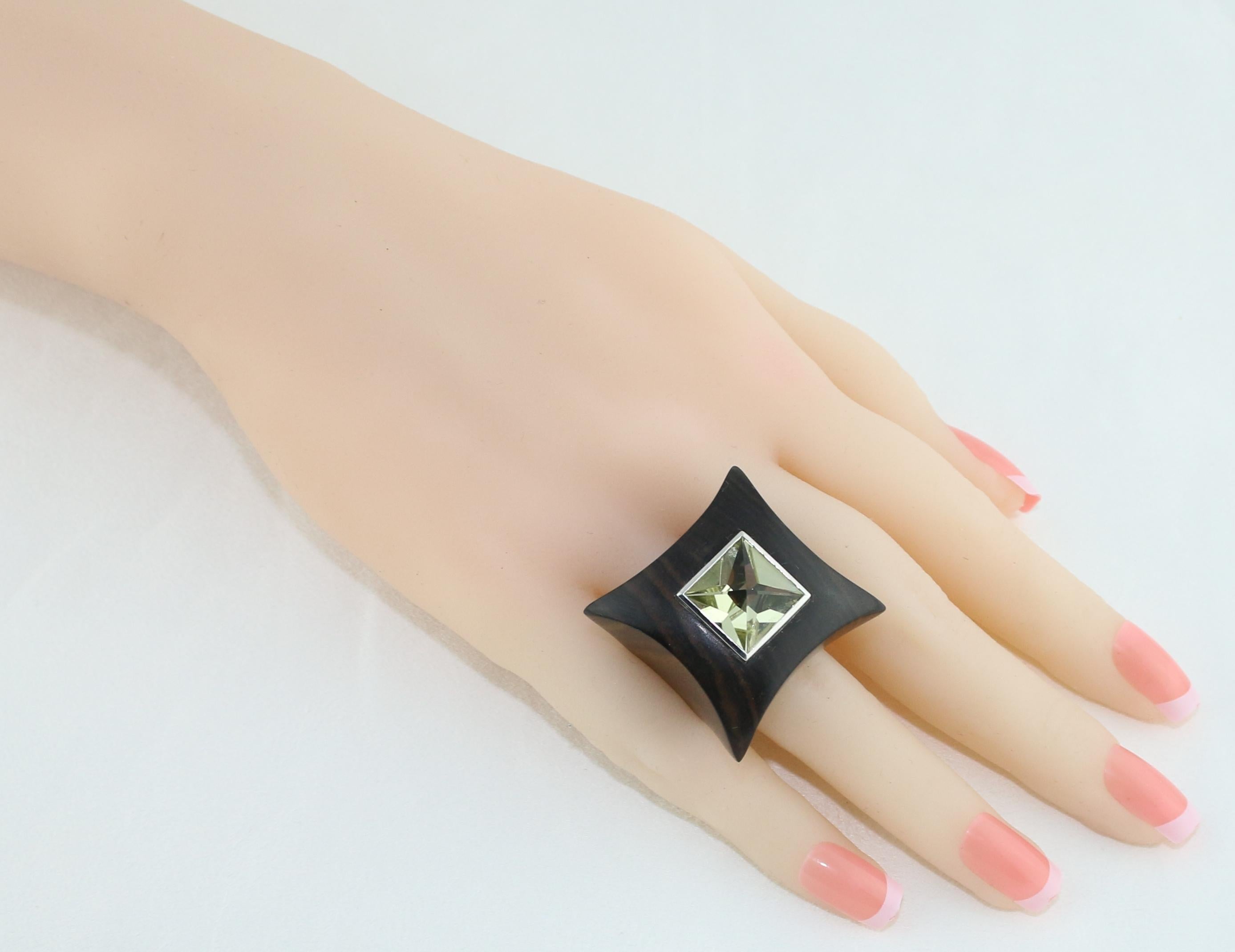 Princess Cut E.W. Schreiber 16.0 Carat Citrine Ebony Wood Gold Ring For Sale
