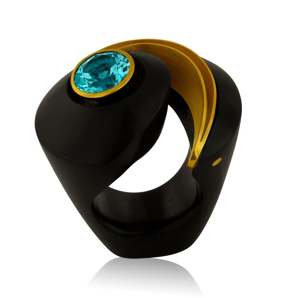 Modern E.W. Schreiber KG 8.00 Carat Blue Topaz Ebony Wood Gold Ring For Sale