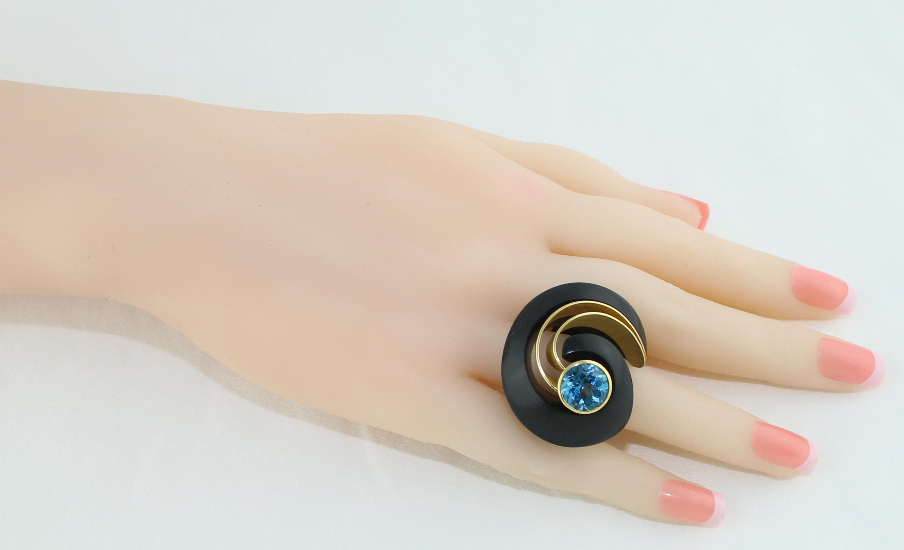 E.W. Schreiber KG 8.00 Carat Blue Topaz Ebony Wood Gold Ring For Sale 1