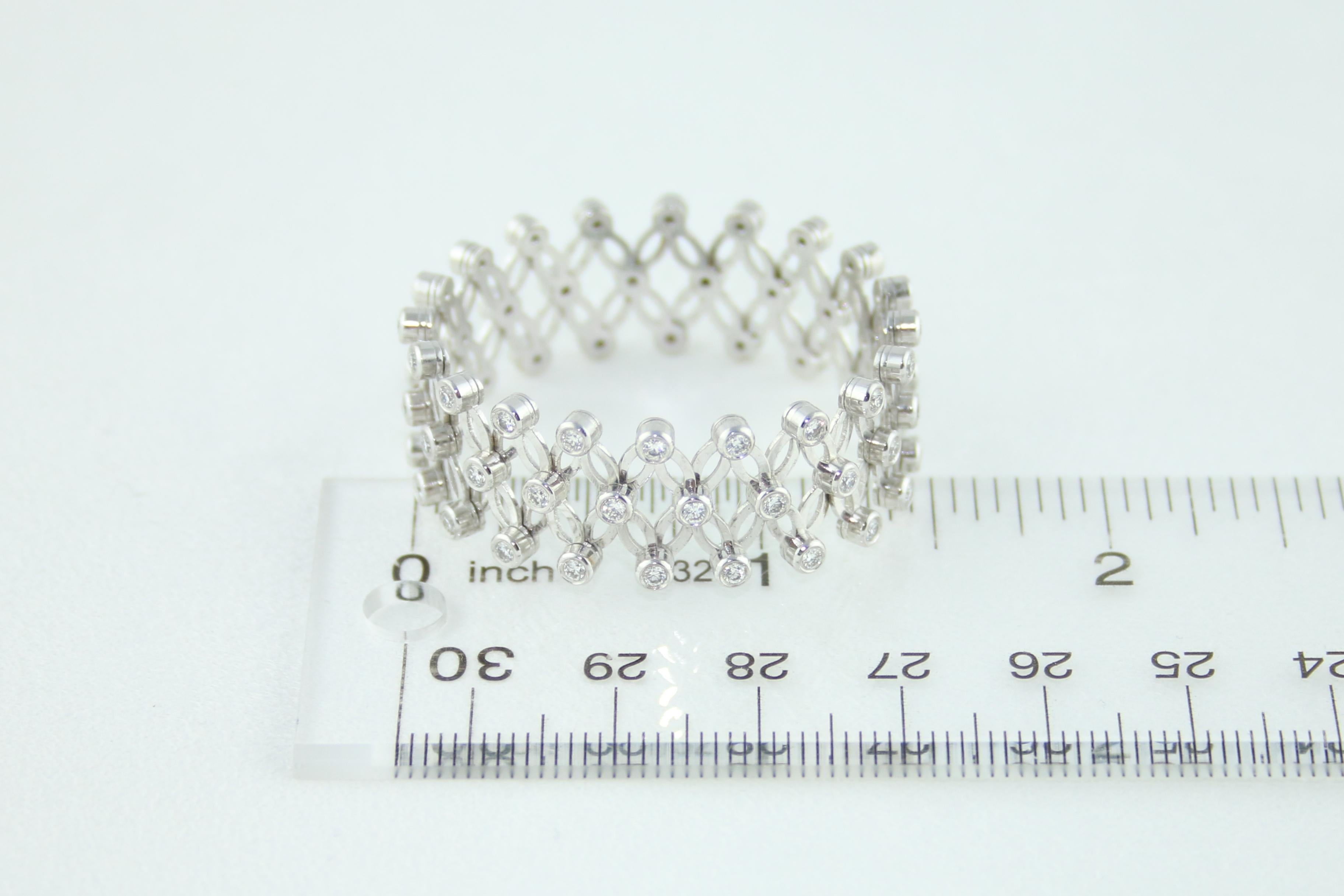 E.W. Schreiber KG Adjustable 1.30 Carat Diamond Gold Ring For Sale 6