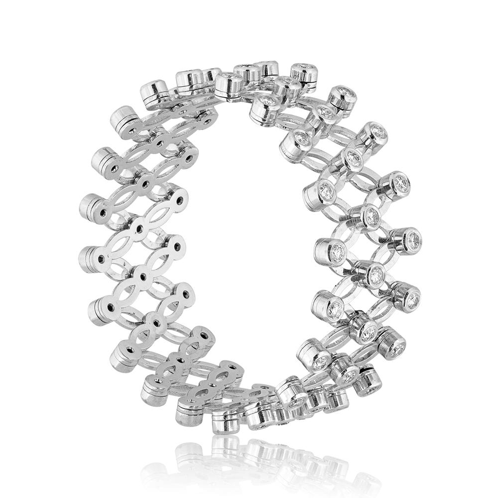 Contemporary E.W. Schreiber KG Adjustable 1.30 Carat Diamond Gold Ring For Sale