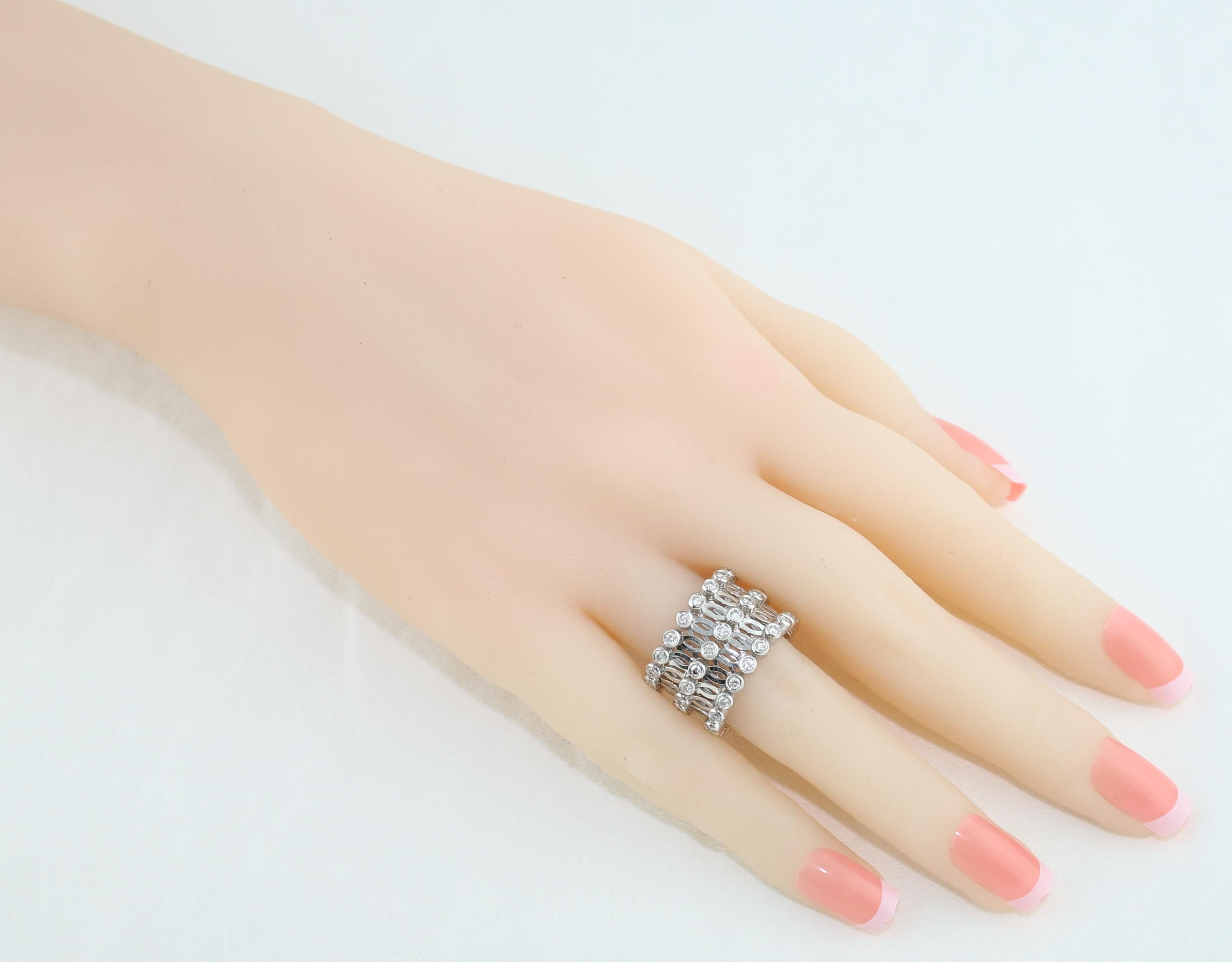 E.W. Schreiber KG Adjustable 1.30 Carat Diamond Gold Ring For Sale 2