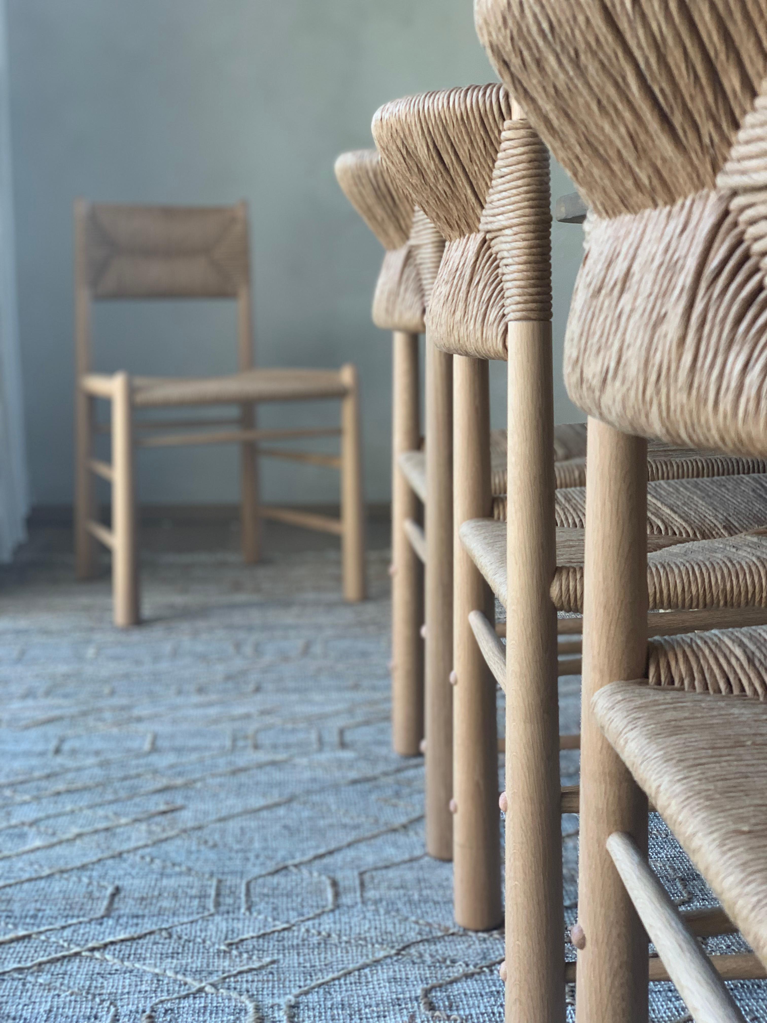 Fait main Chaise de salle à manger Ewa, chêne blanc avec jonc en fibres naturelles en vente