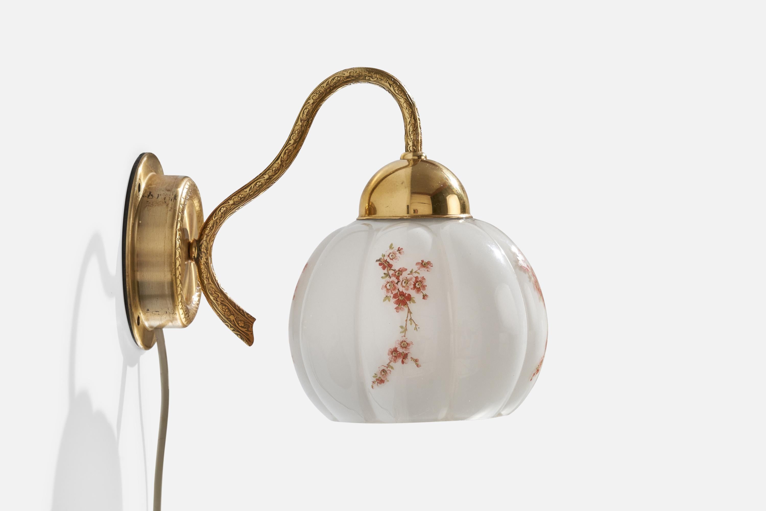 EWÅ Värnamo, Wall Light, Brass, Glass, Sweden, 1970s In Good Condition For Sale In High Point, NC